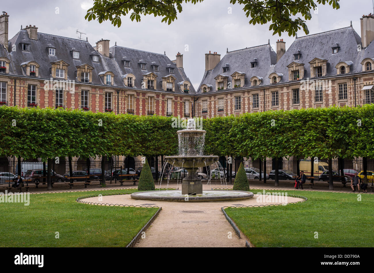 Vogesen-Platz in Paris. Stockfoto