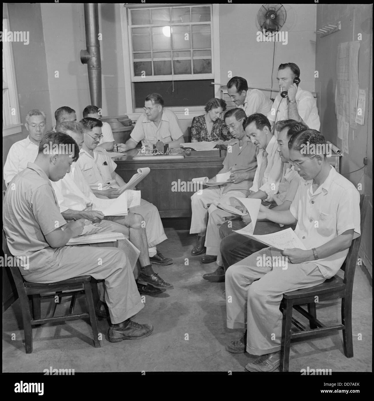 Dieses Foto zeigt die Schließung des Jerome Relocation Center in Denson, Arkansas, ein Ort, der während der Internierung japanischer Amerikaner während des Zweiten Weltkriegs genutzt wurde Stockfoto