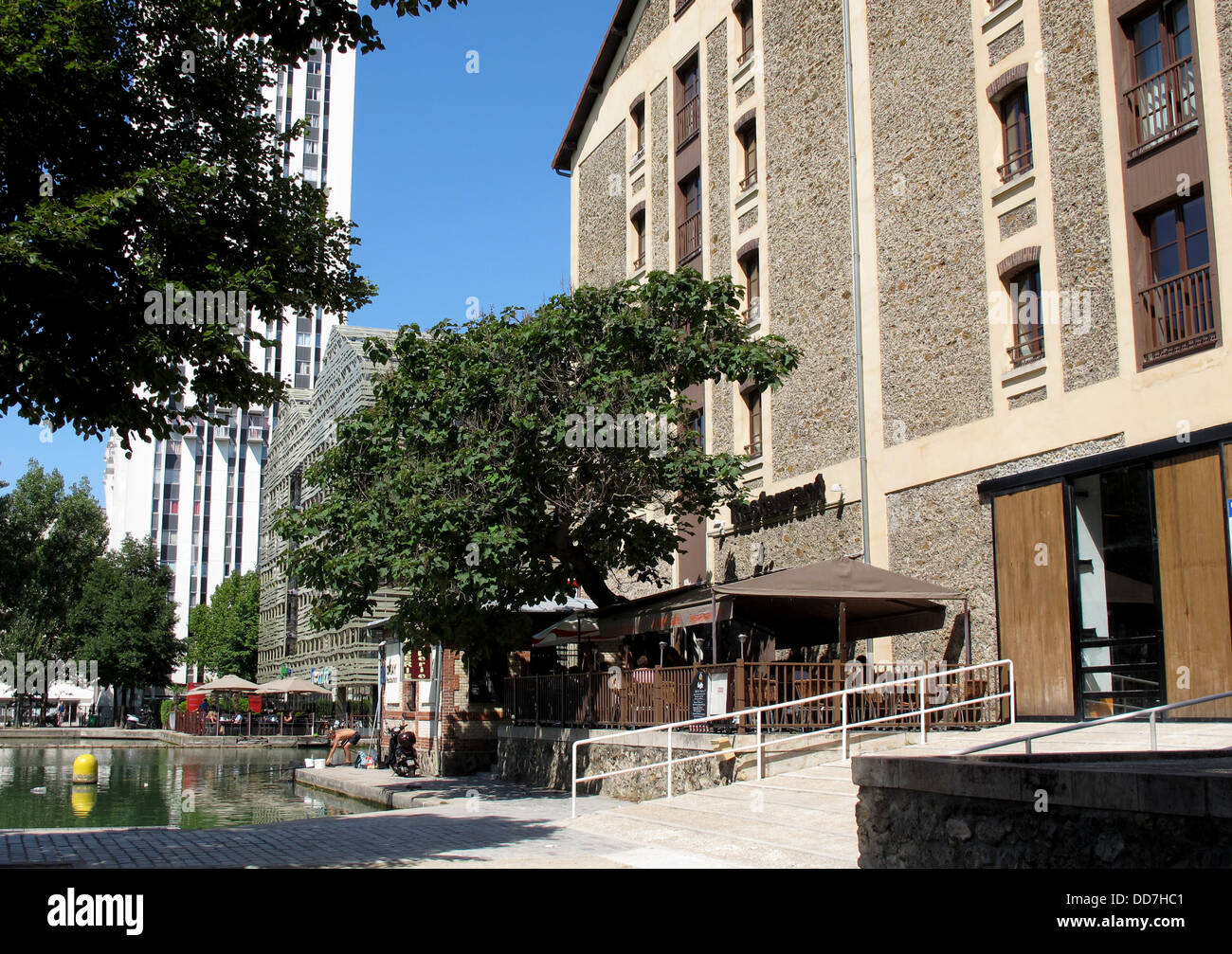 Magasins Generaux, Warenhäusern, Okay Café Restaurant, Bassin De La Villette, canal Saint-Martin, Paris, Frankreich Stockfoto