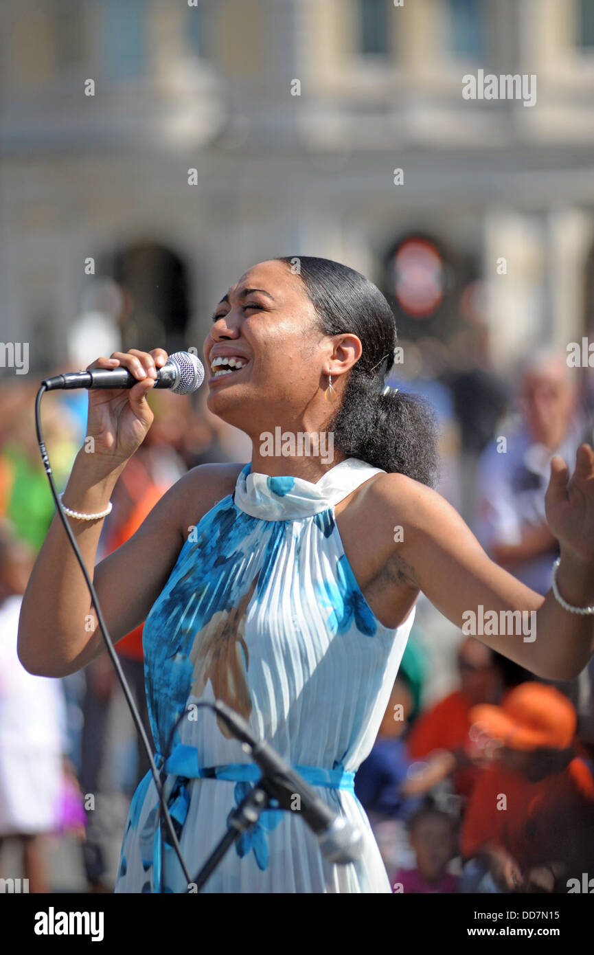 Martin Luther King 50 Jahre Rede Jubiläum Glocke läuten Trafalgar Square in London 28.08.2013 Stockfoto