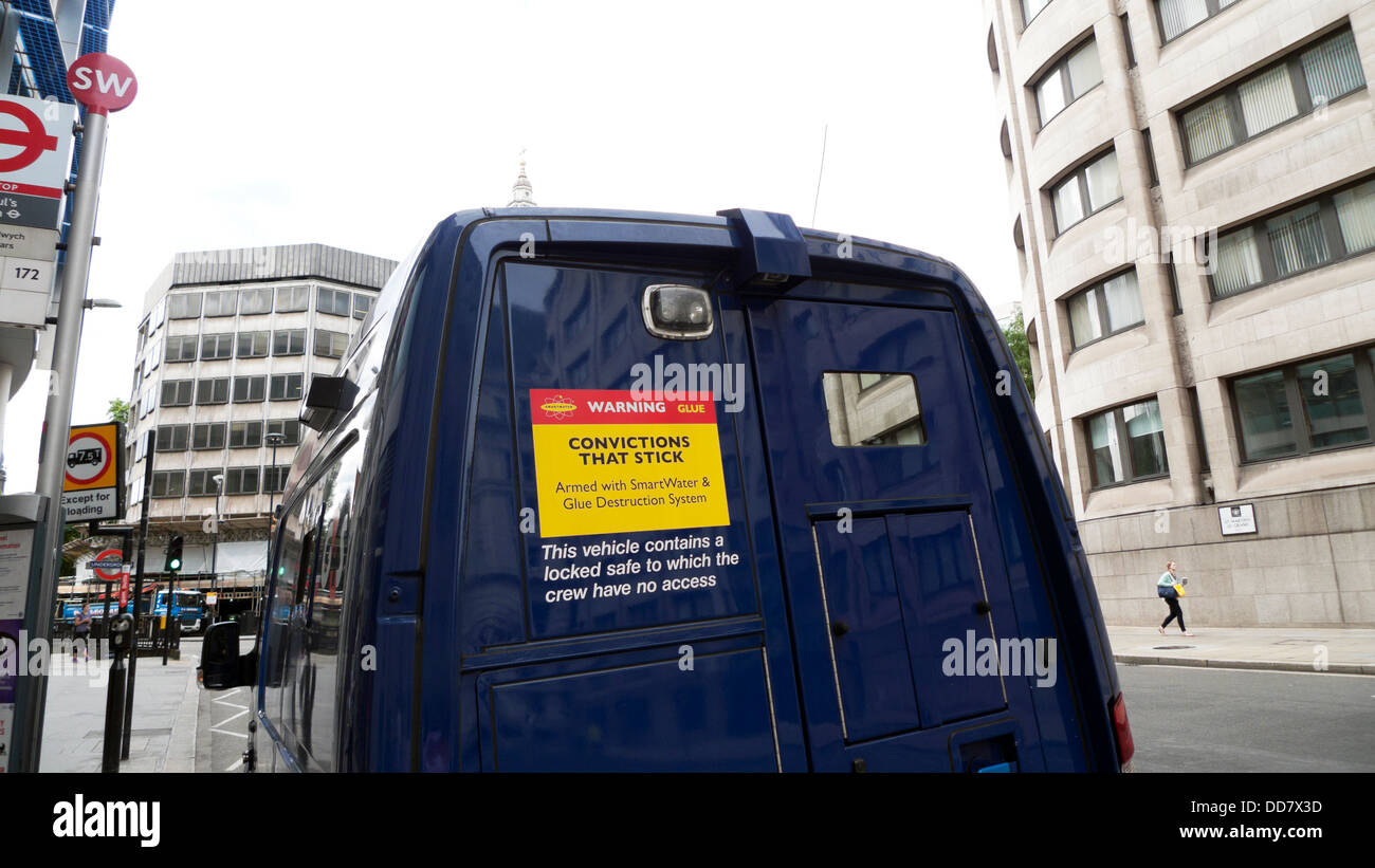 Ein G4S van parkten in einer zentralen London street England UK Stockfoto