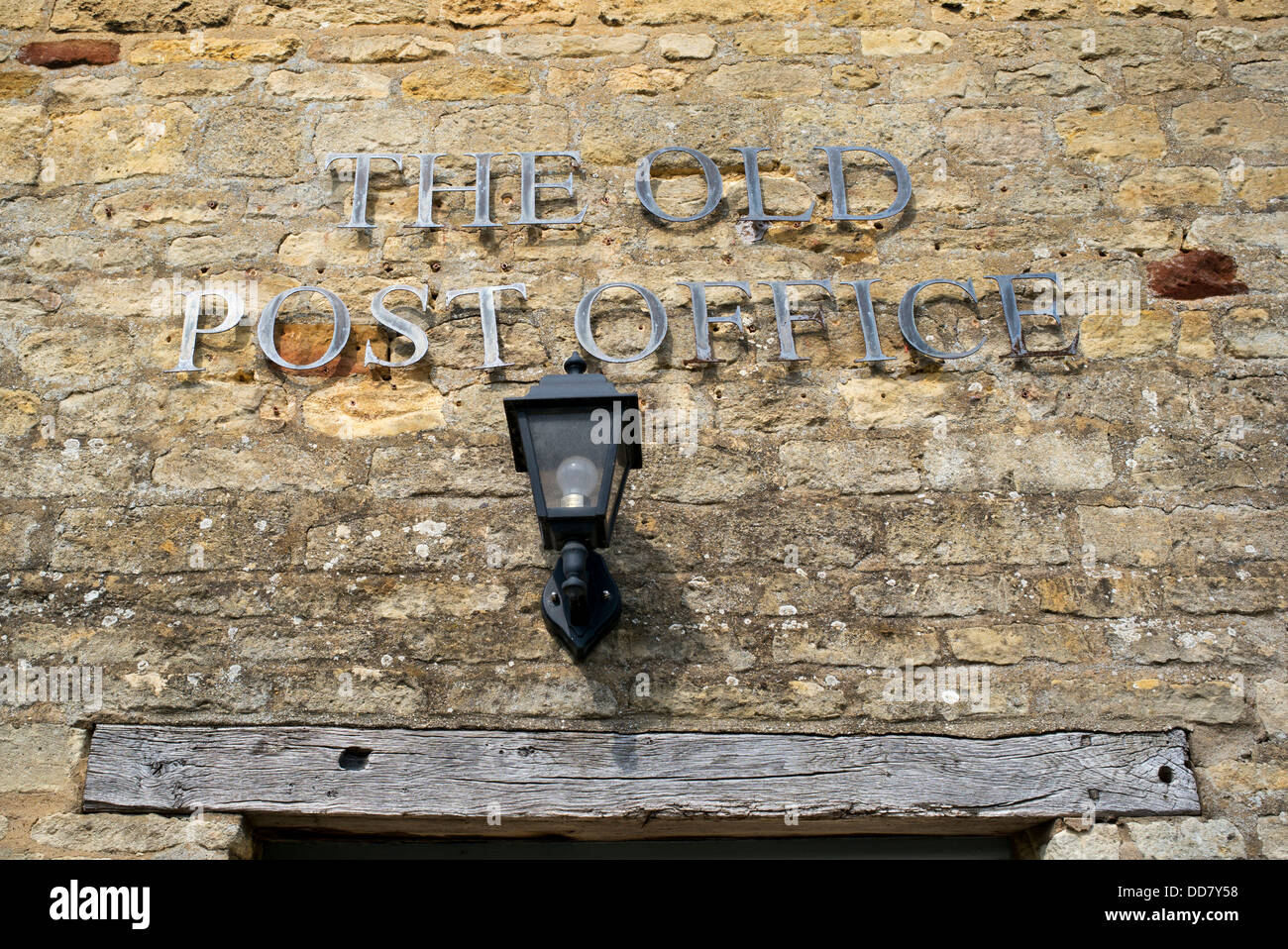 Die alte Post Ladenschild, Guiting Power, Gloucestershire, England Stockfoto