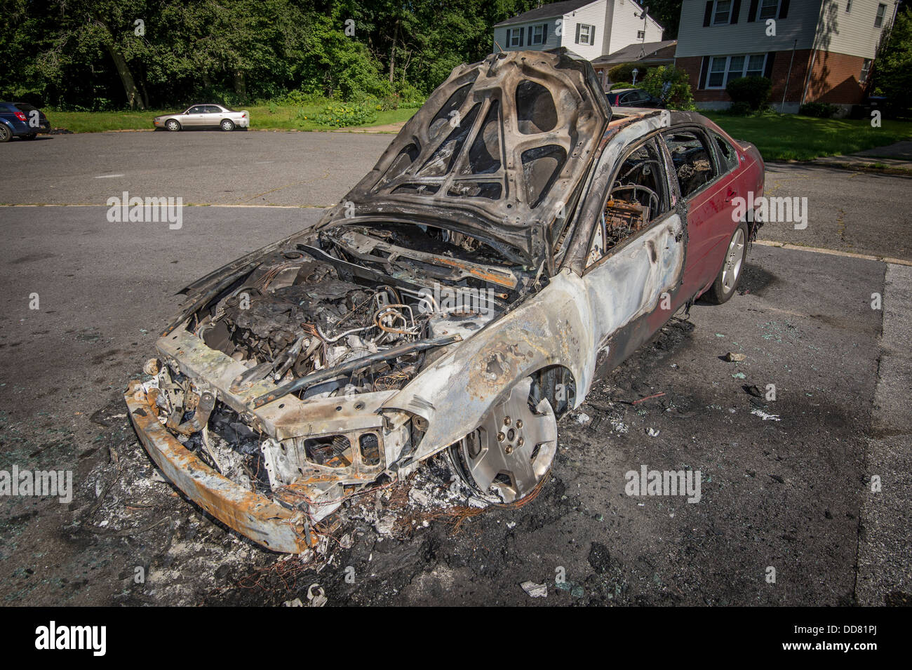 Verbranntes Auto nach Auto Feuer Stockfoto