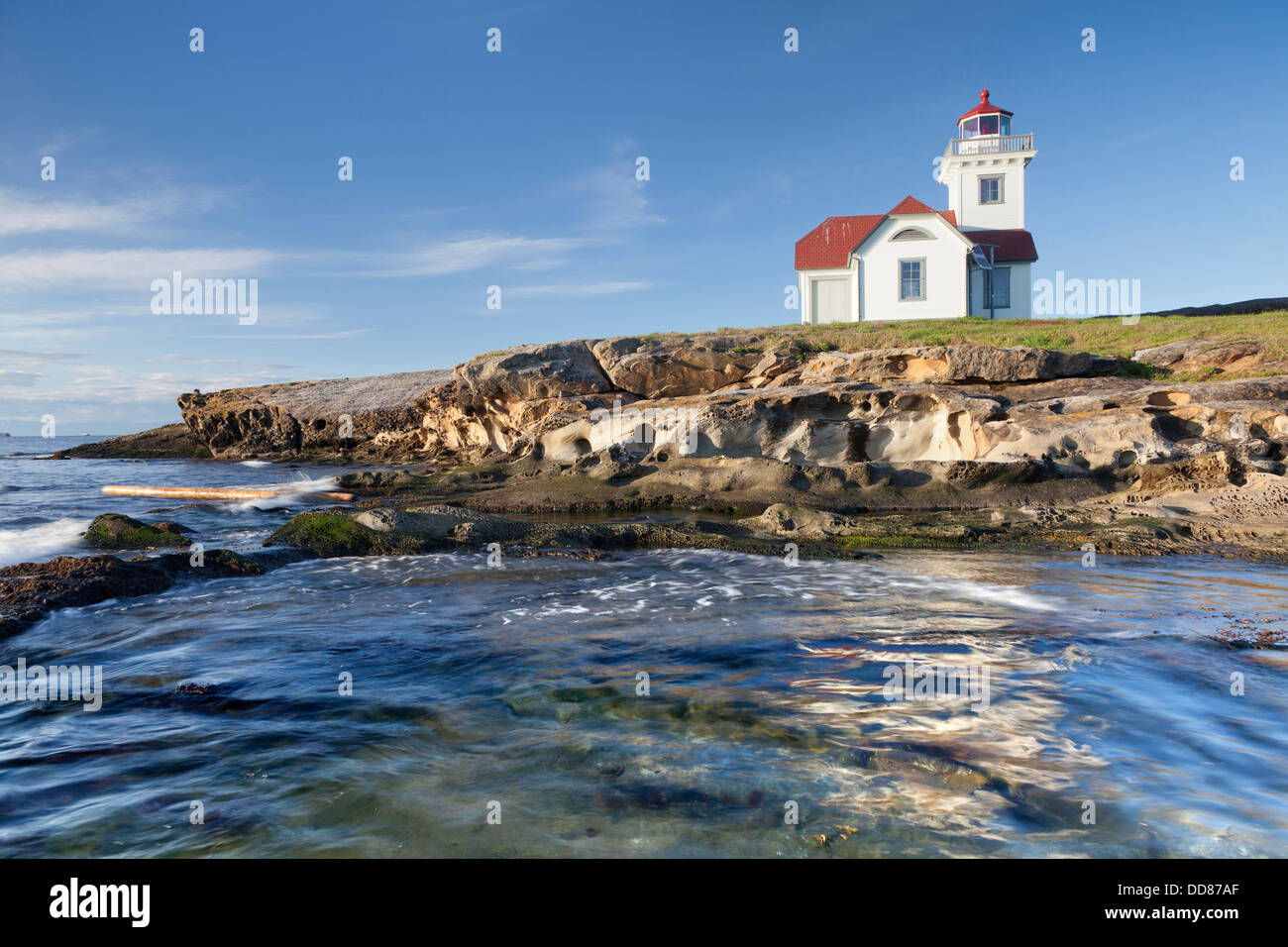 USA, Washington, San Juan Inseln. Blick auf Patos Insel Leuchtturm. Stockfoto