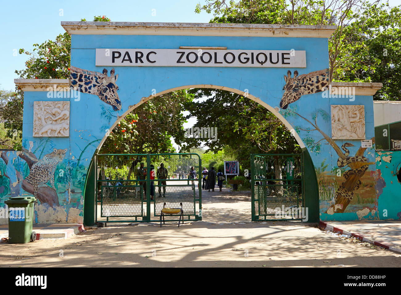 Zoological Park Eingang Tor, Dakar, Senegal, Afrika Stockfoto