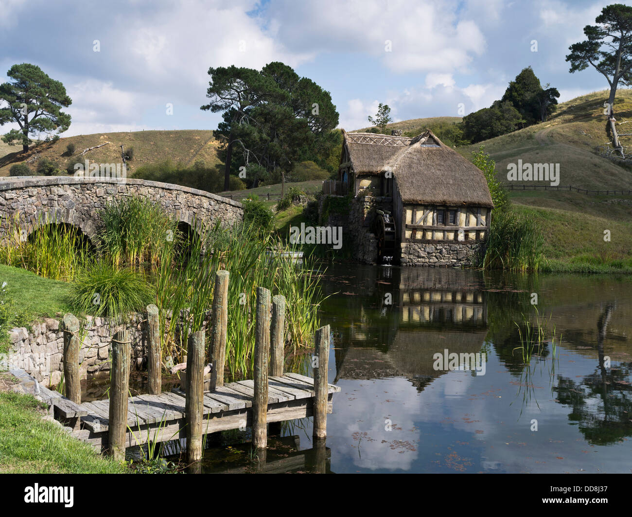 dh Herr der Ringe HOBBITON NEUSEELAND Hobbits Mühle Filmset Film site Filme hobbit tolkien Stockfoto