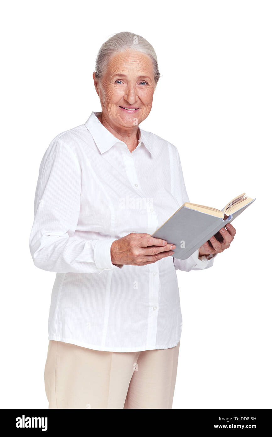 Porträt der älteren Frau mit Buch, Blick in die Kamera Stockfoto