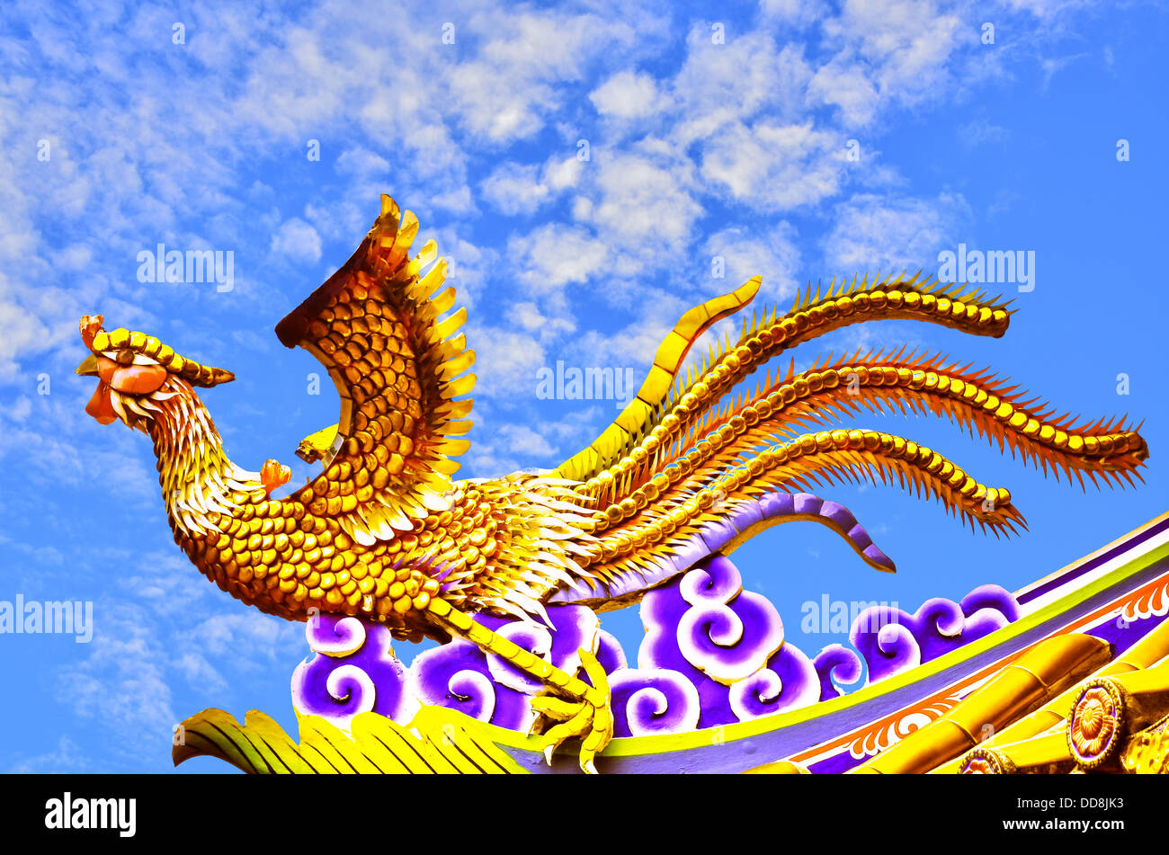 Schwan auf dem Dach des Tempels Stockfoto