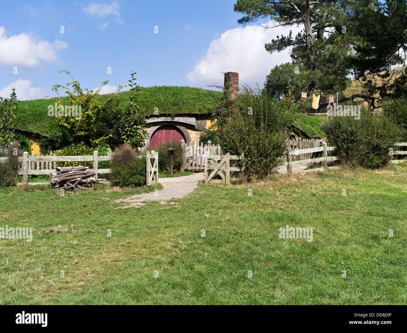 dh Herr der Ringe HOBBINGEN Neuseeland Hobbits Cottage Garten Film set Film Website Filme Mittelerde Hobbit Haus Stockfoto