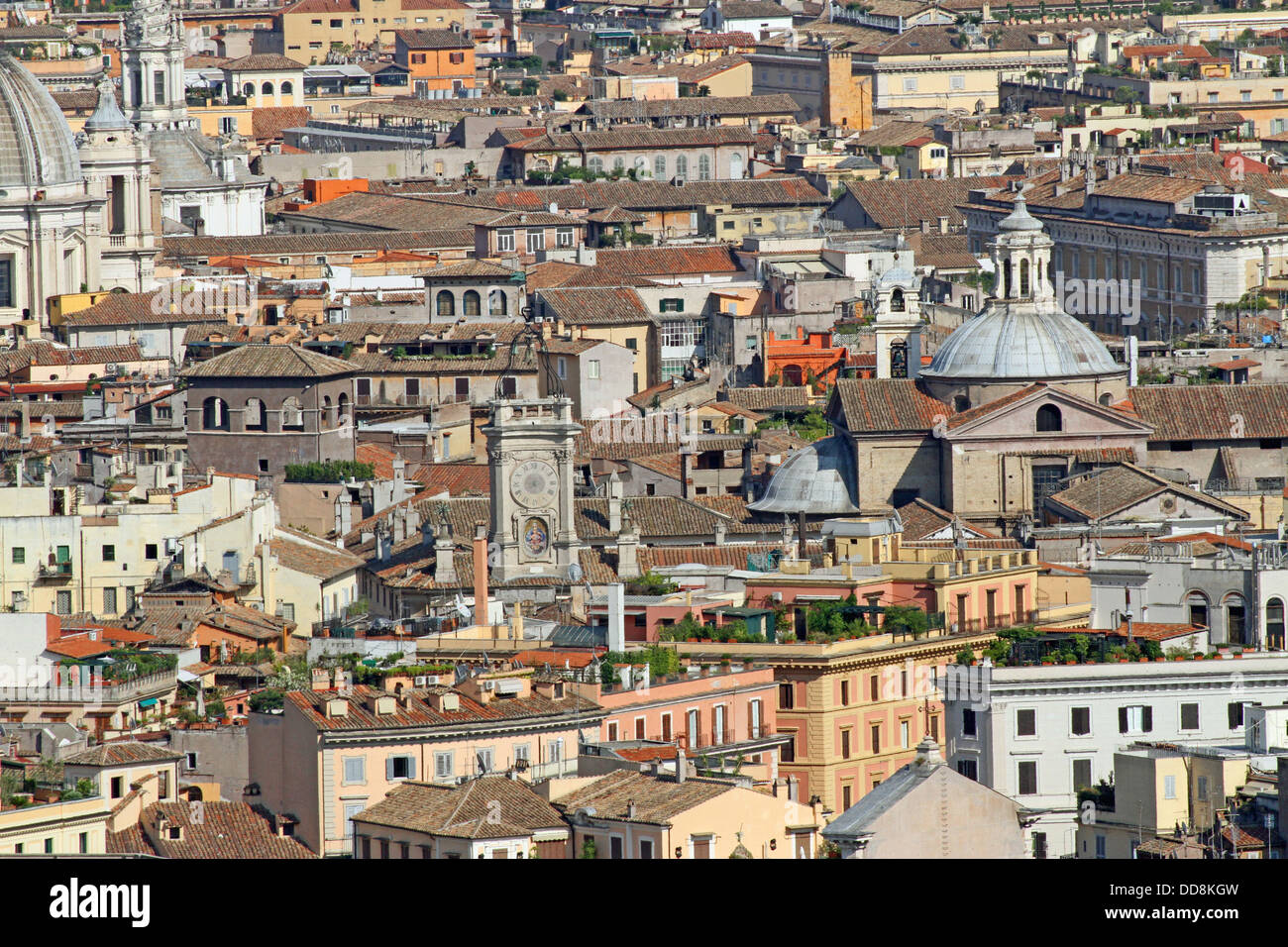 Glockentürmen, Kirchen, Paläste, Kuppeln, Dächer, Luftaufnahme des Zentrums von Rom in Italien Stockfoto