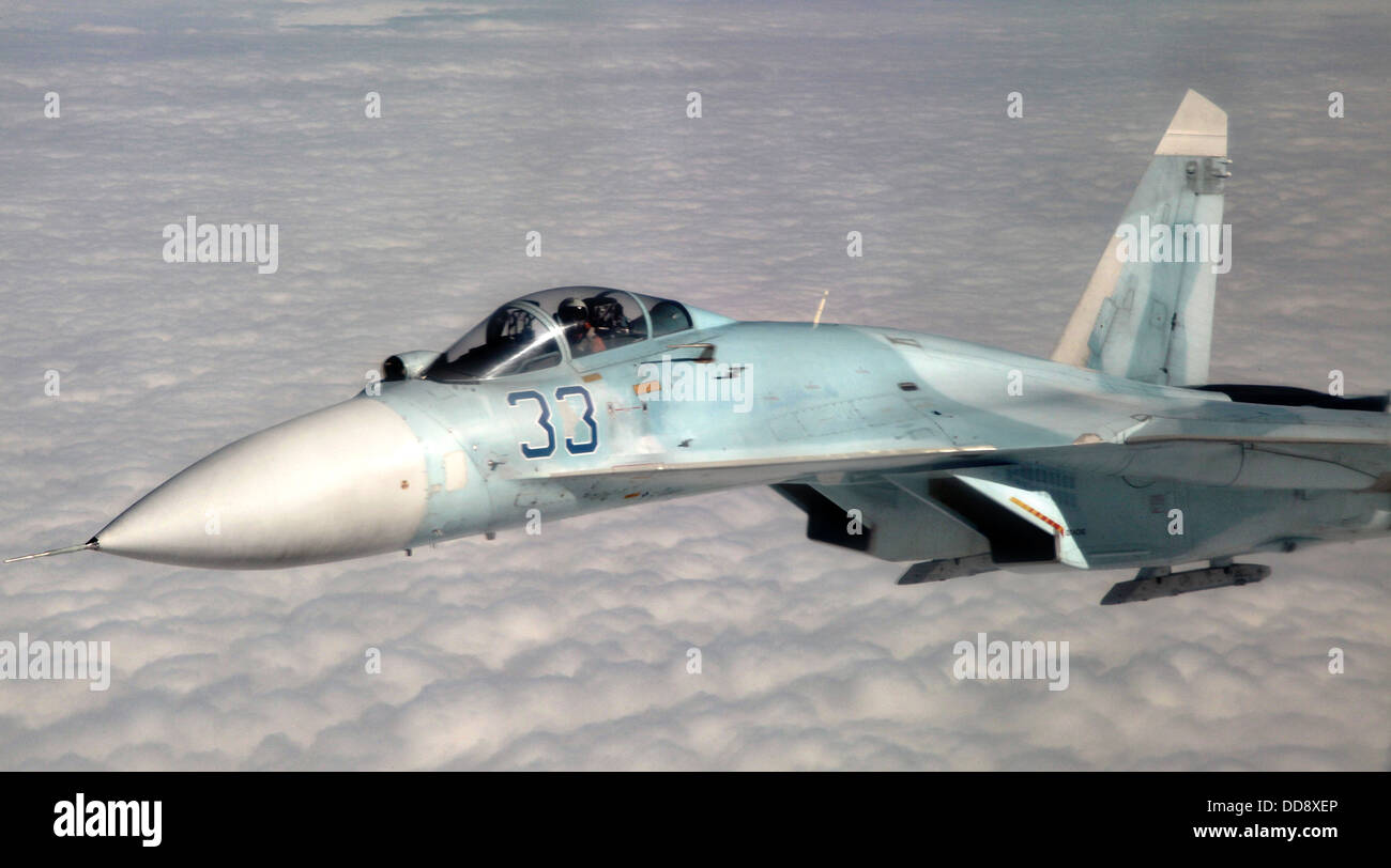 Eine russische Föderation Luftwaffe Suchoi Su-27 Kampfflugzeuge beteiligt sich wachsam Eagle 27. August 2013 über Cold Lake, Alberta, Kanada. Stockfoto