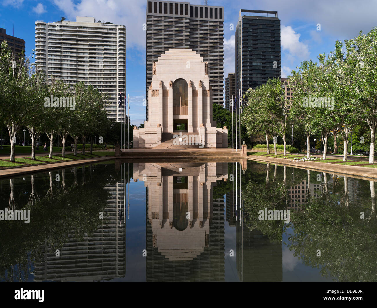 dh Hyde Park SYDNEY Australien Pool von Reflexionen Anzac War Memorial Stockfoto
