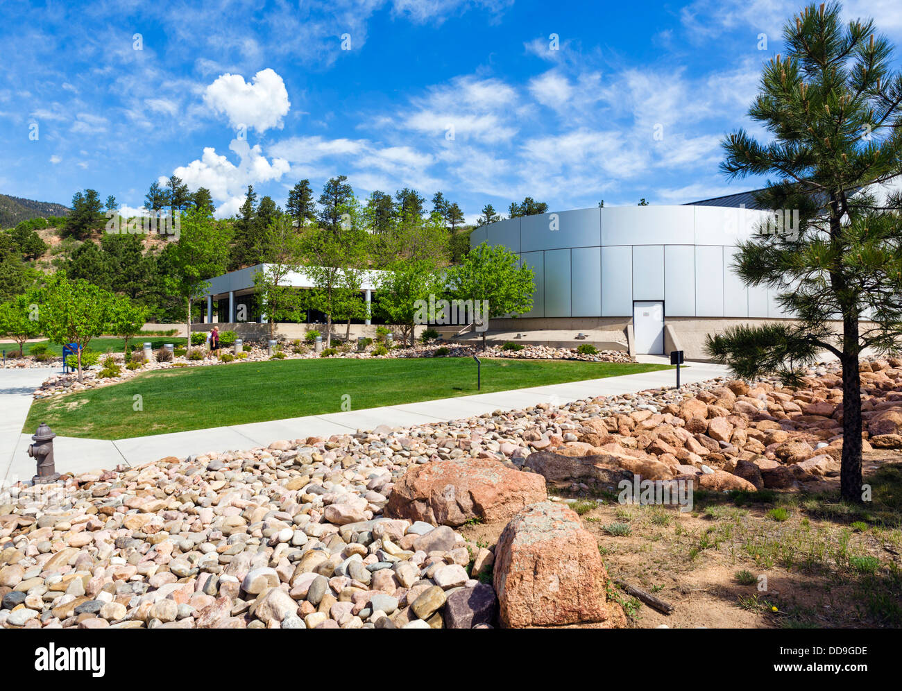 Besucherzentrum an der United States Air Force Academy in Colorado Springs, Colorado, USA Stockfoto