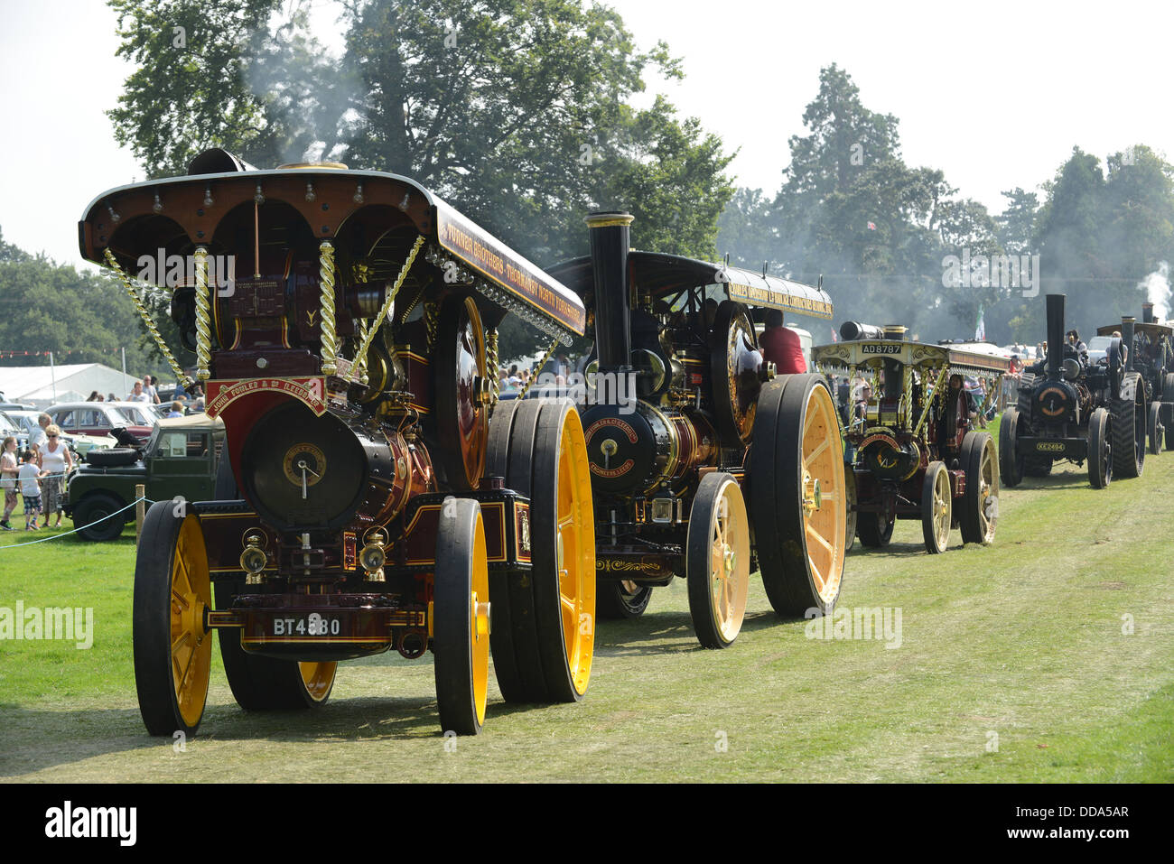 Parade der Lokomobile bei Steam Rally zeigen Shrewsbury 2013 Stockfoto