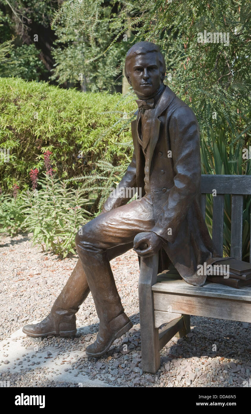 Charles Darwin Skulptur 2002 von Anthony Smith Christi College der Universität Cambridge England Stockfoto