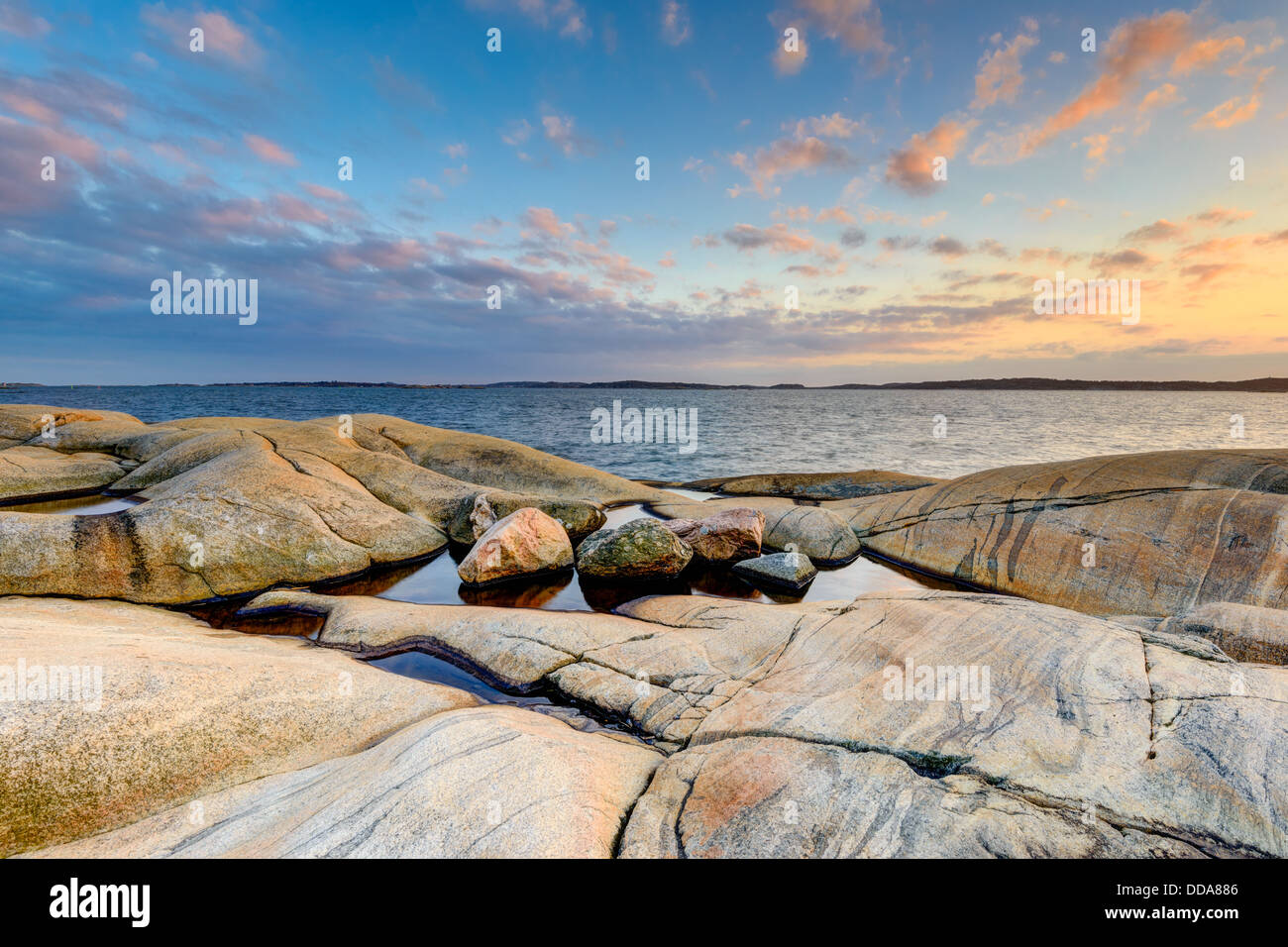 Felsen an der Küste, Fiskebäck, Göteborg, Schweden Stockfoto