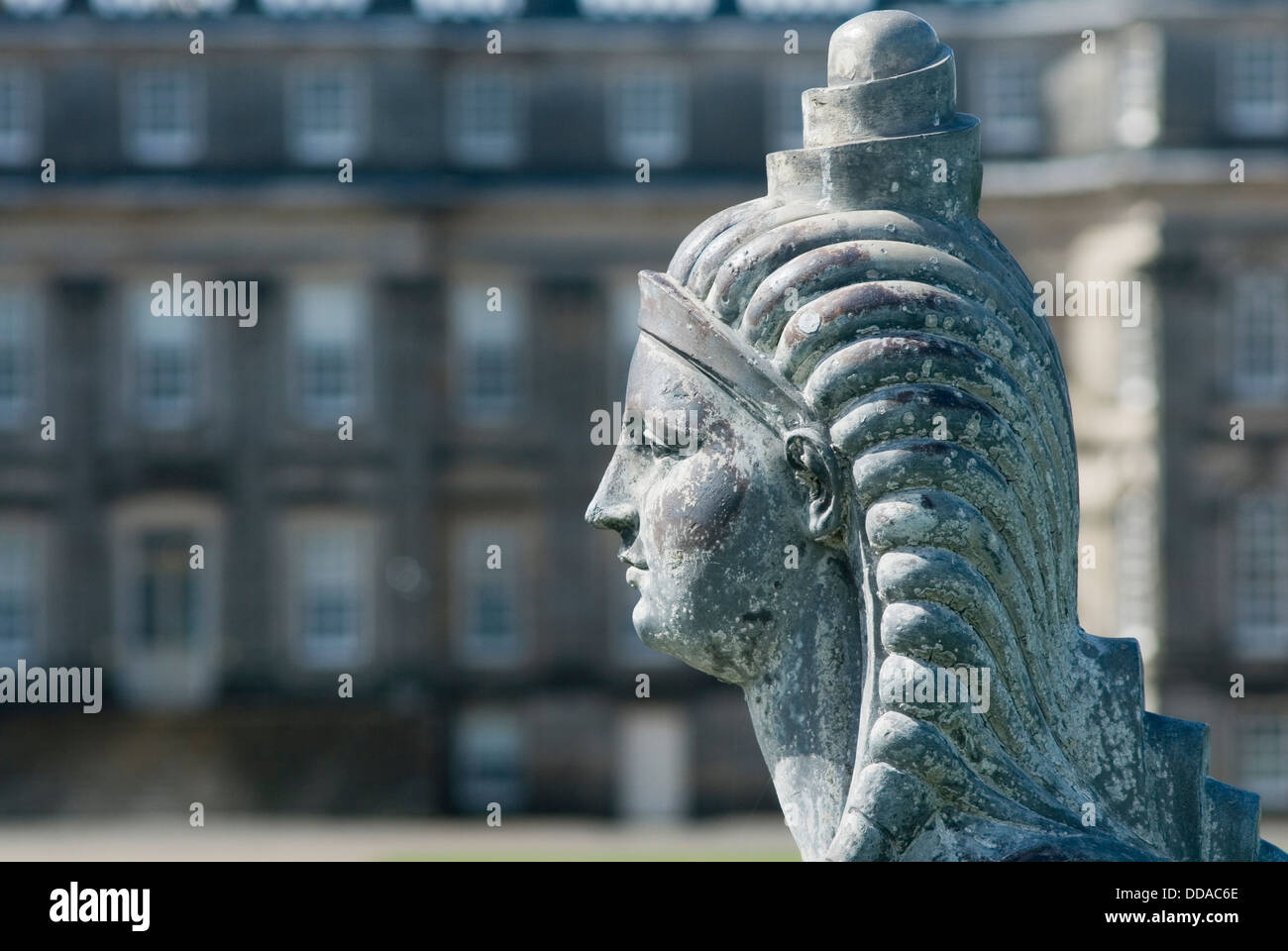 Statue der Sphinx von Hopetoun House - Herrenhaus in der Nähe von Queensferry, Edinburgh, Schottland, Vereinigtes Königreich, Europa Stockfoto