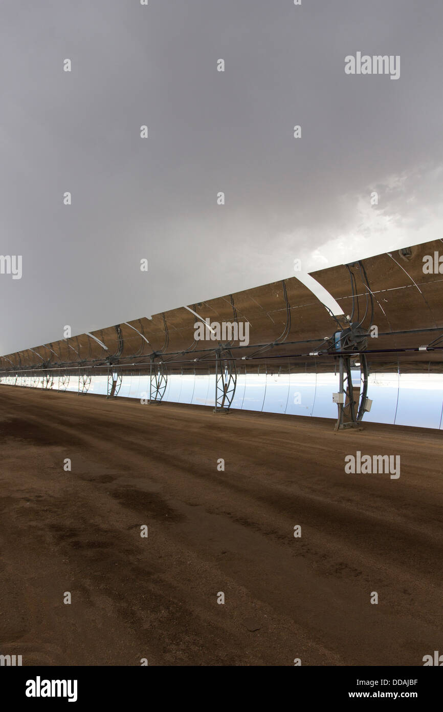 Thermische Solaranlage, Mojave-Wüste in Kalifornien Stockfoto