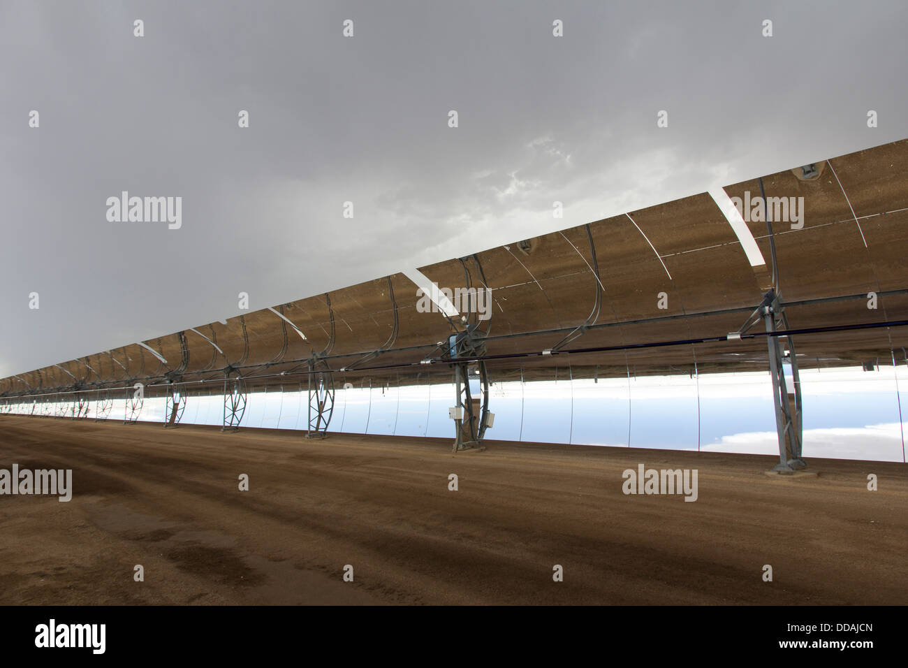 Thermische Solaranlage, Mojave-Wüste in Kalifornien Stockfoto