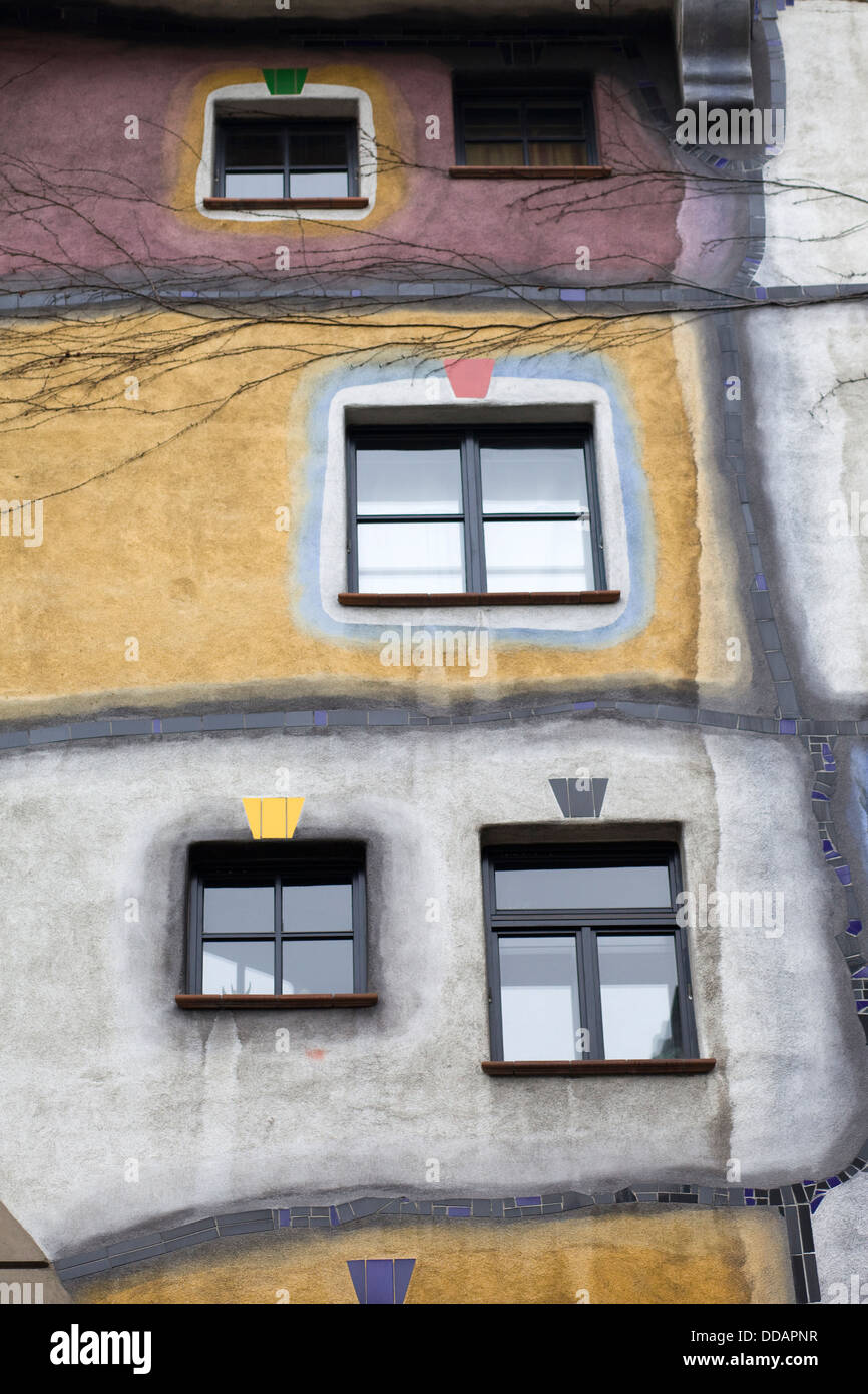 Berühmten Hundertwasserhaus Wohnungen in Wien Stockfoto