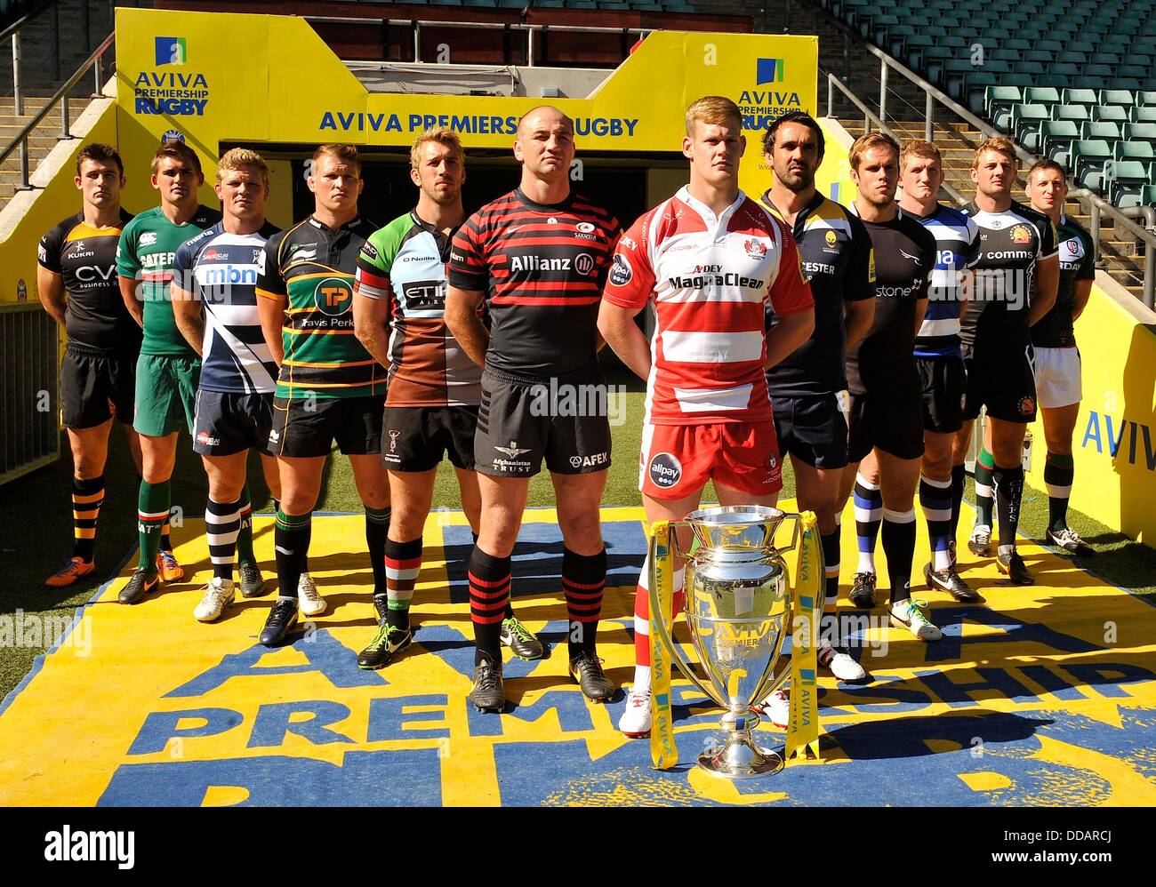 London, UK. 29. August 2013. Kapitäne stellen während der Aviva Premiership Saison Start 2013 / 2014 im Twickenham Stadion am 29. August 2013 in London, England. Bildnachweis: Aktion Plus Sport/Alamy Live-Nachrichten Stockfoto