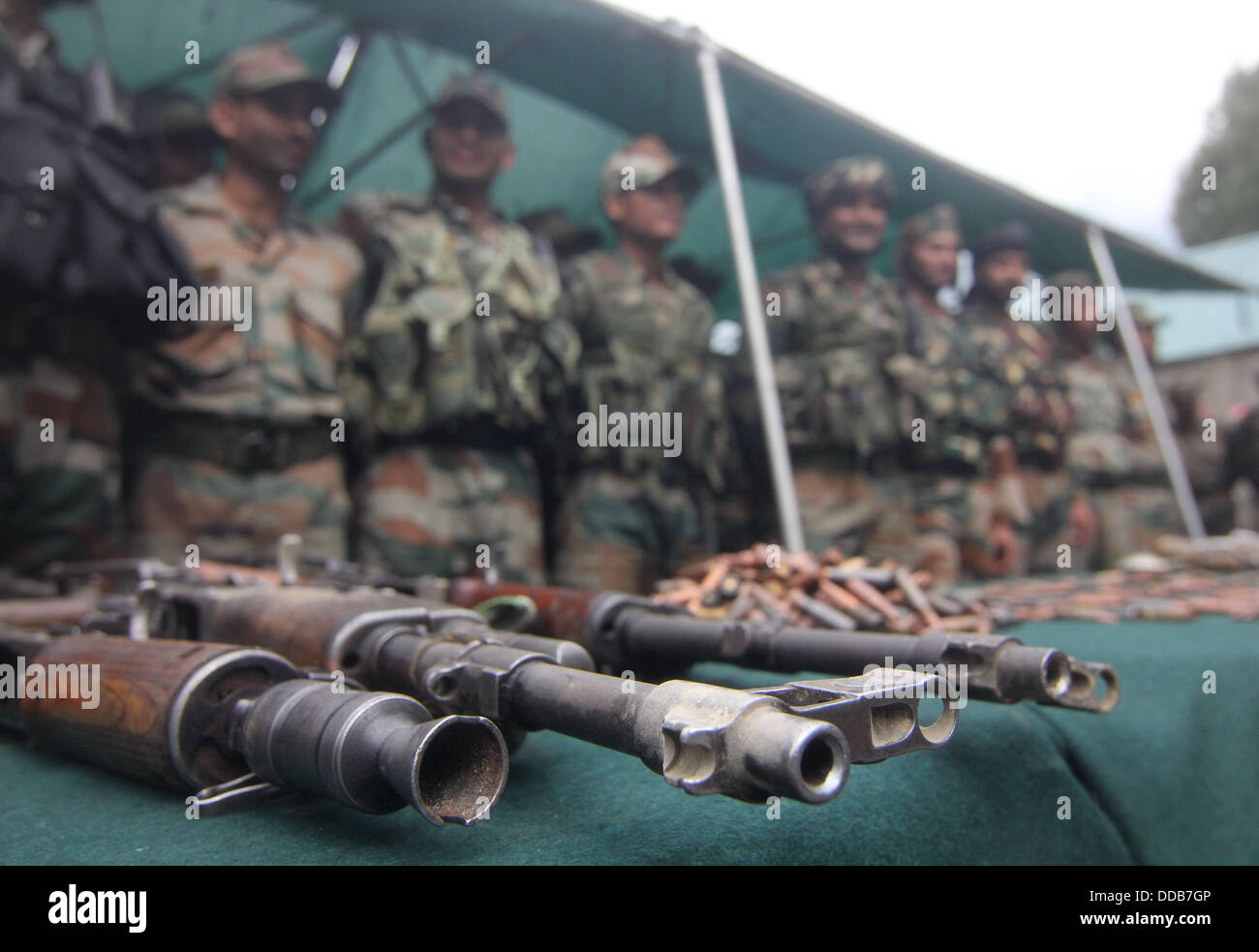 Waffen Anzeigen Stockfotos Und Bilder Kaufen Alamy