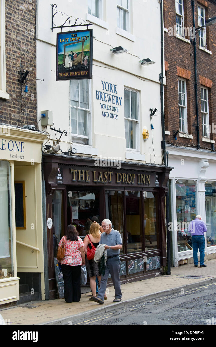 DIE LAST DROP INN Traditionskneipe im Colliergate in der Innenstadt von York North Yorkshire England UK Stockfoto