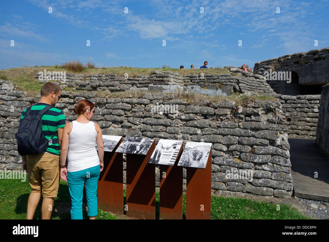 Alte Fotos und ersten Weltkrieg Bunker am Dodengang / Boyau De La Mort / Graben des Todes, Diksmuide, West-Flandern, Belgien Stockfoto