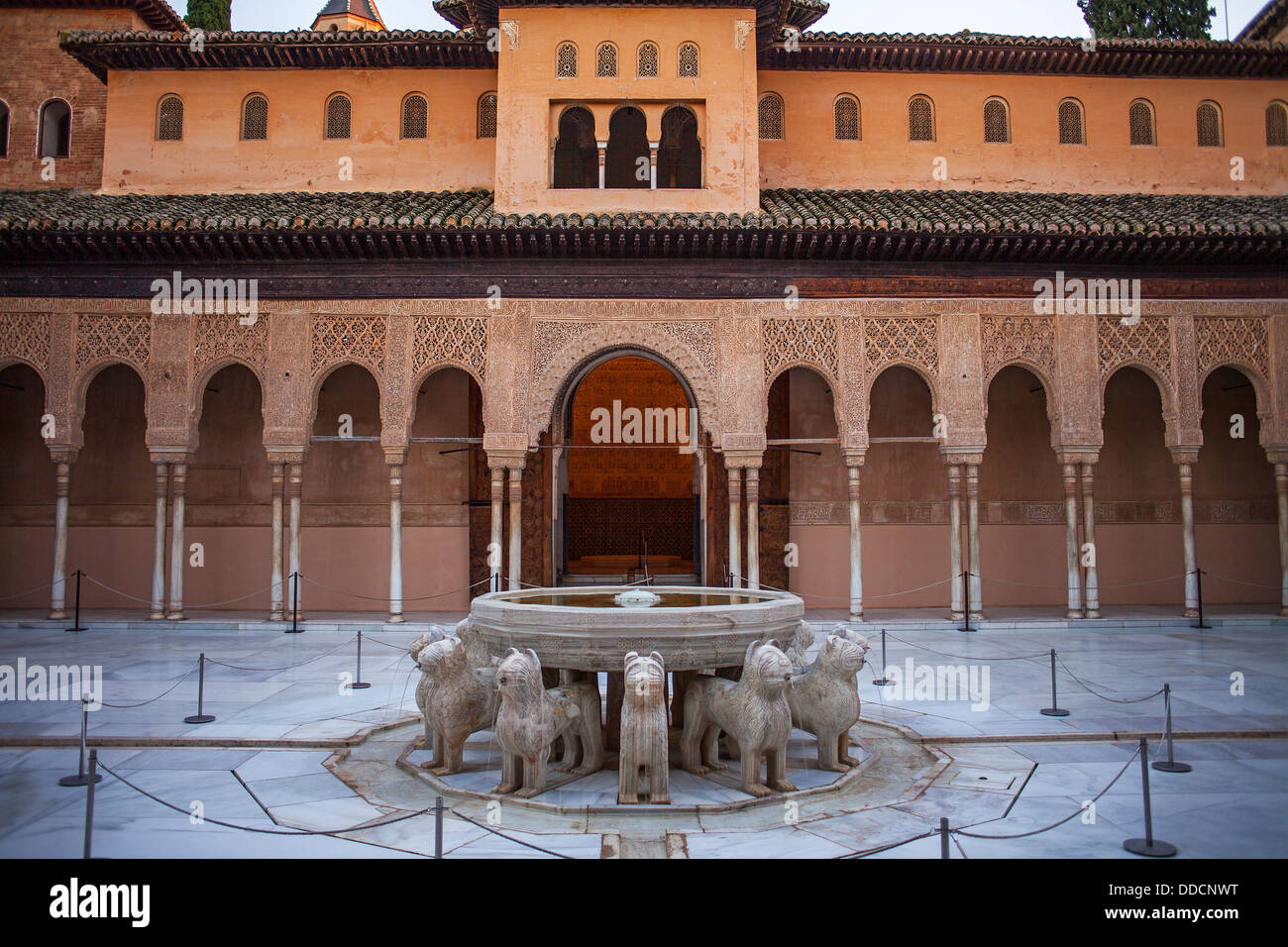Hof der Löwen. Palast der Löwen. Nazaries Paläste. Alhambra, Granada. Andalusien, Spanien Stockfoto