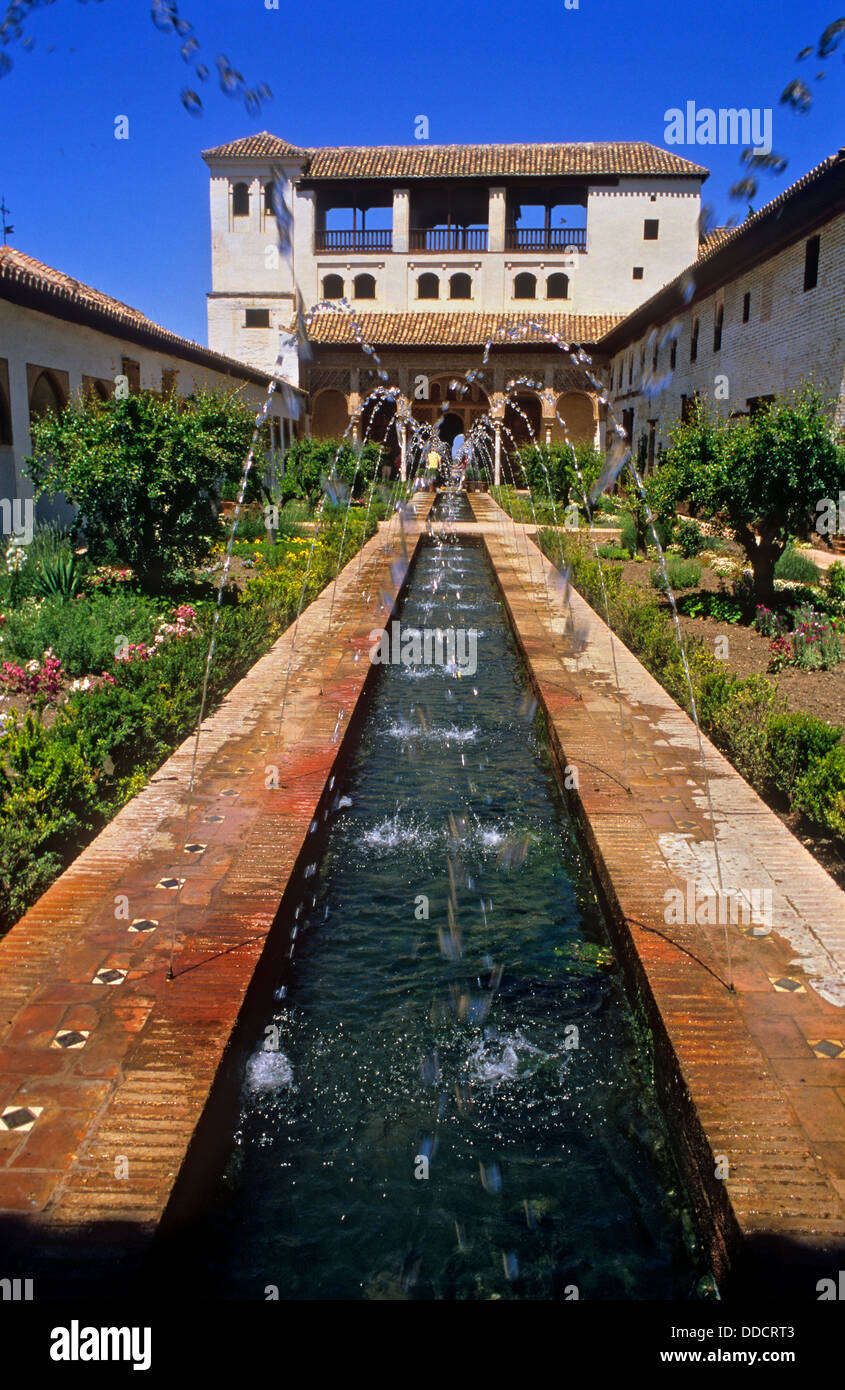 Patio De La Acequia (Hof der Bewässerung Graben). El Generalife. La Alhambra. Granada. Andalusien, Spanien Stockfoto