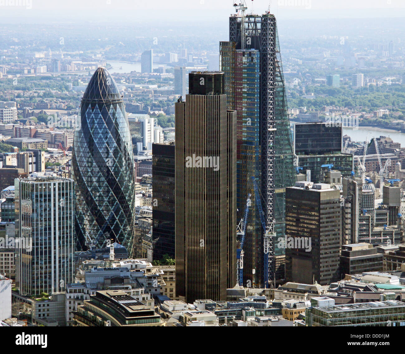 Luftbild von der City of London, einschließlich der Gherkin, Käsereibe und NatWest Gebäude Stockfoto