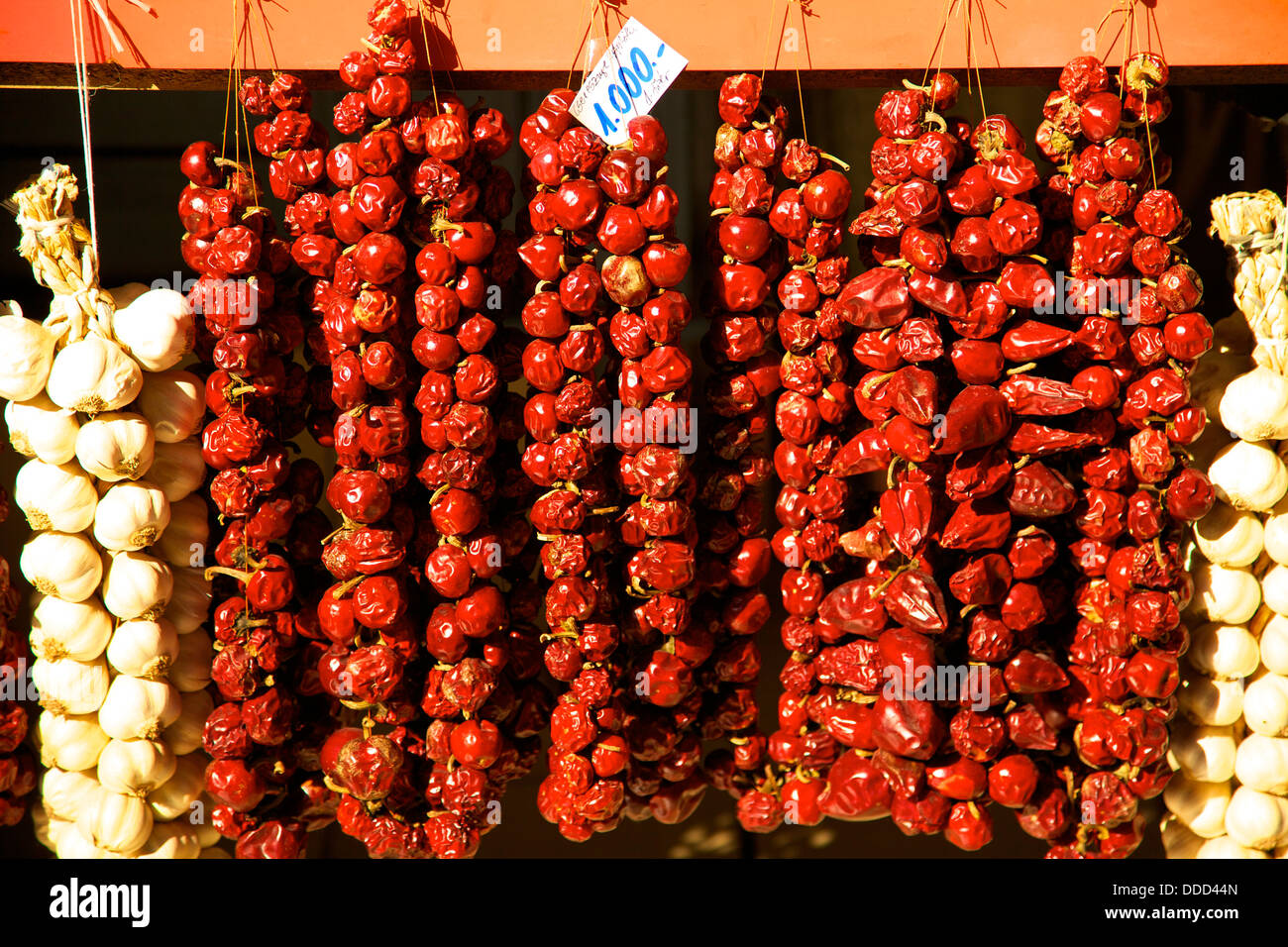 Paprika und Knoblauch, zentralen Markthalle, Budapest, Ungarn Stockfoto