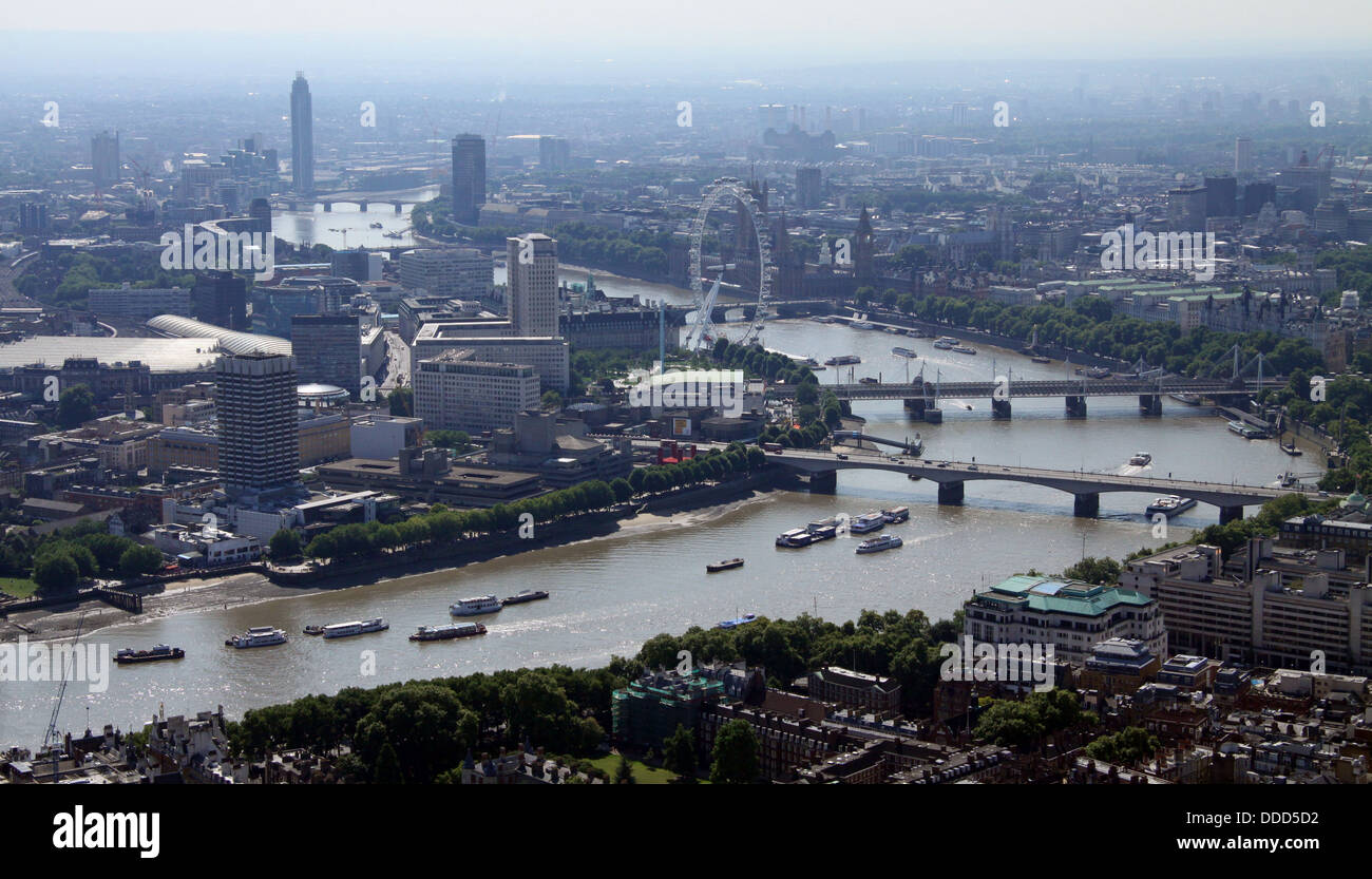 Luftbild von der Themse im Zentrum von London Stockfoto