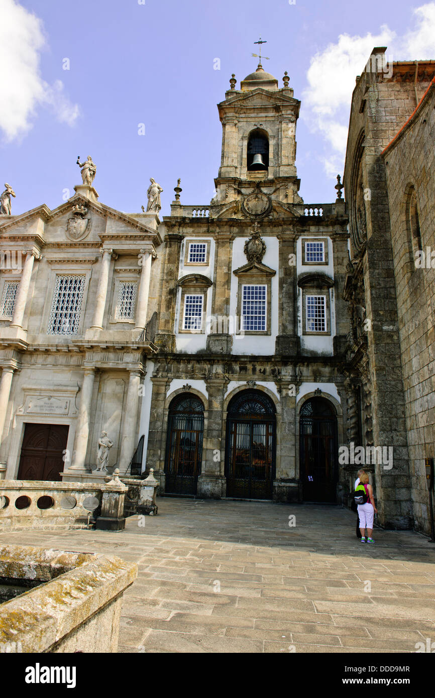 Interieur, Exterieur der Igreja de São Francisco Kirche Beerdigung Gewölbe, Altar, in unmittelbarer Nähe Museum, Porto, Porto, Portugal Stockfoto