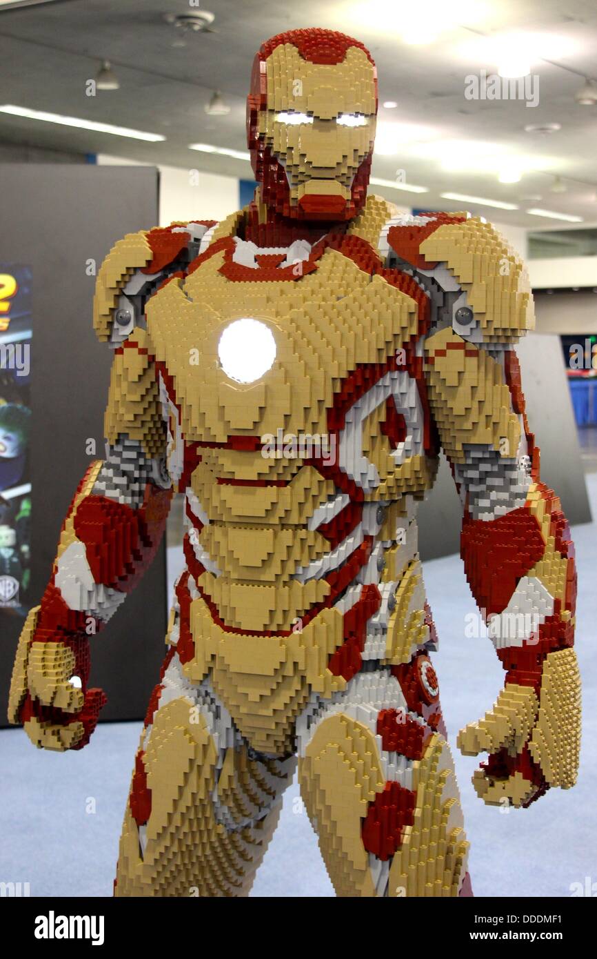 Ironman von Marvel Comics aus LEGOs hergestellt. Stockfoto