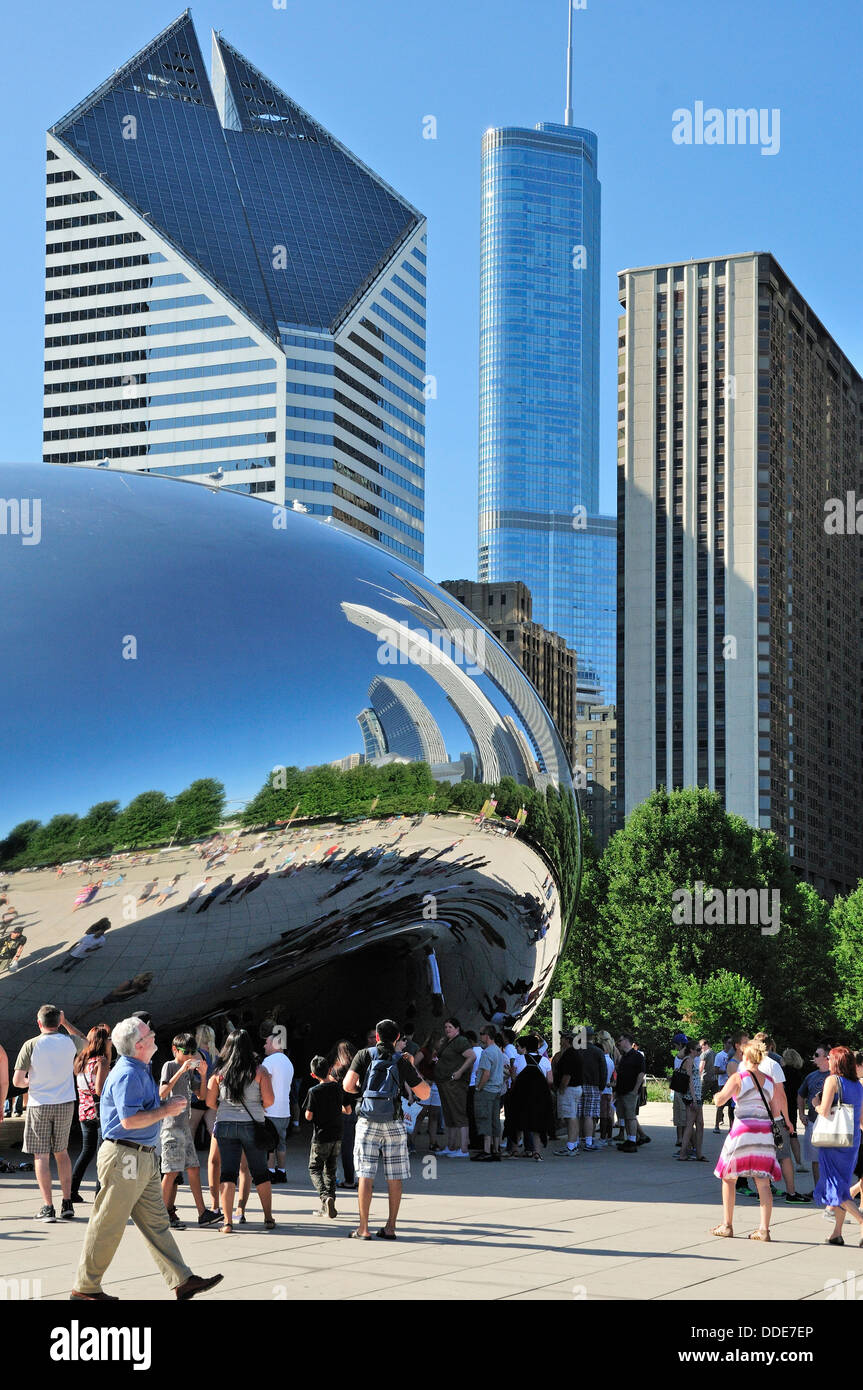 Chicago "Bohne" oder "Cloud Gate" Skulptur. Stockfoto