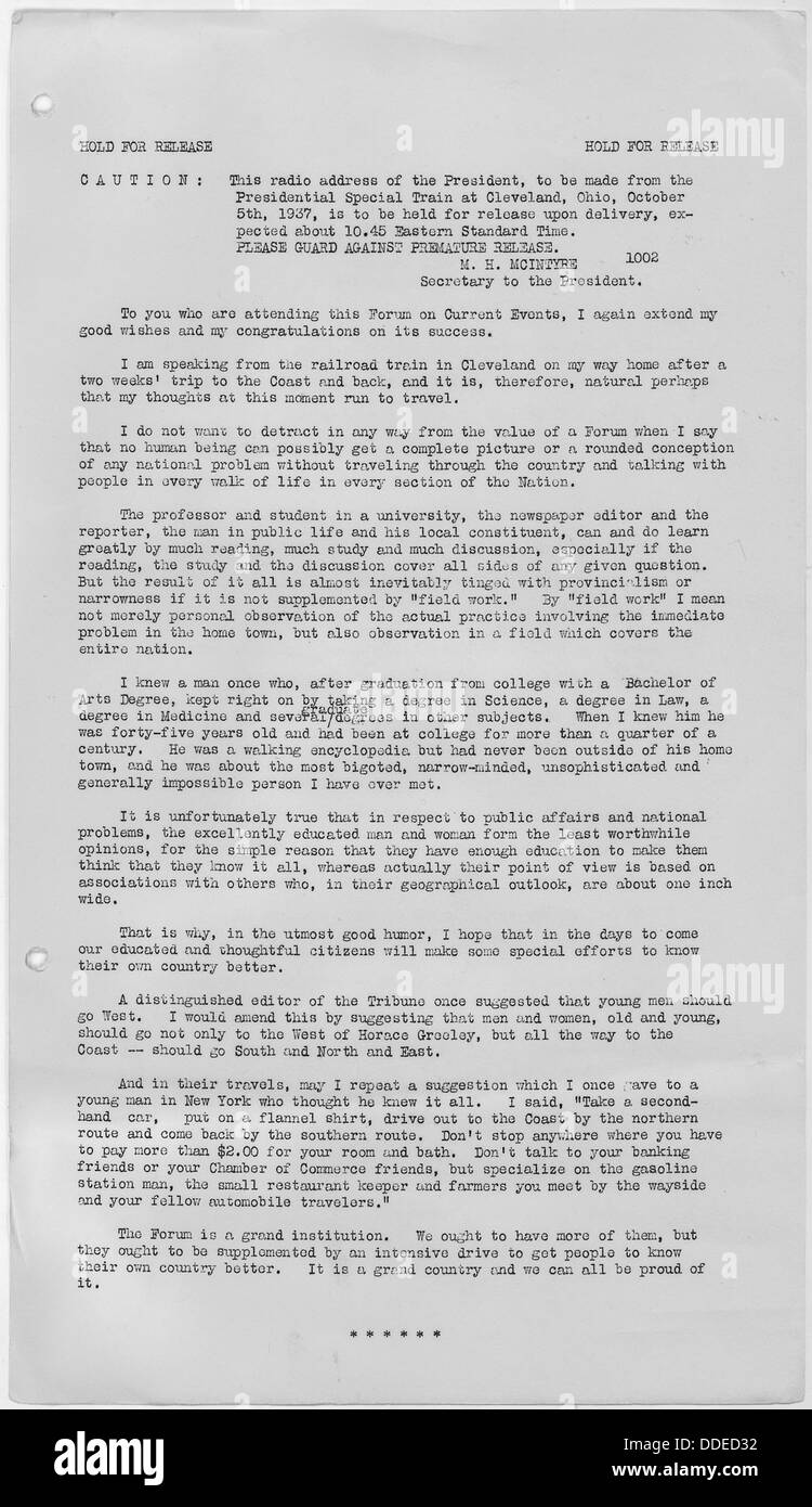 Eine Radioansprache des Presidential Special Train in Cleveland, Ohio, sprach die Teilnehmer des Forums über aktuelle Veranstaltungen an und konzentrierte sich dabei auf wichtige nationale Themen und Themen. Stockfoto