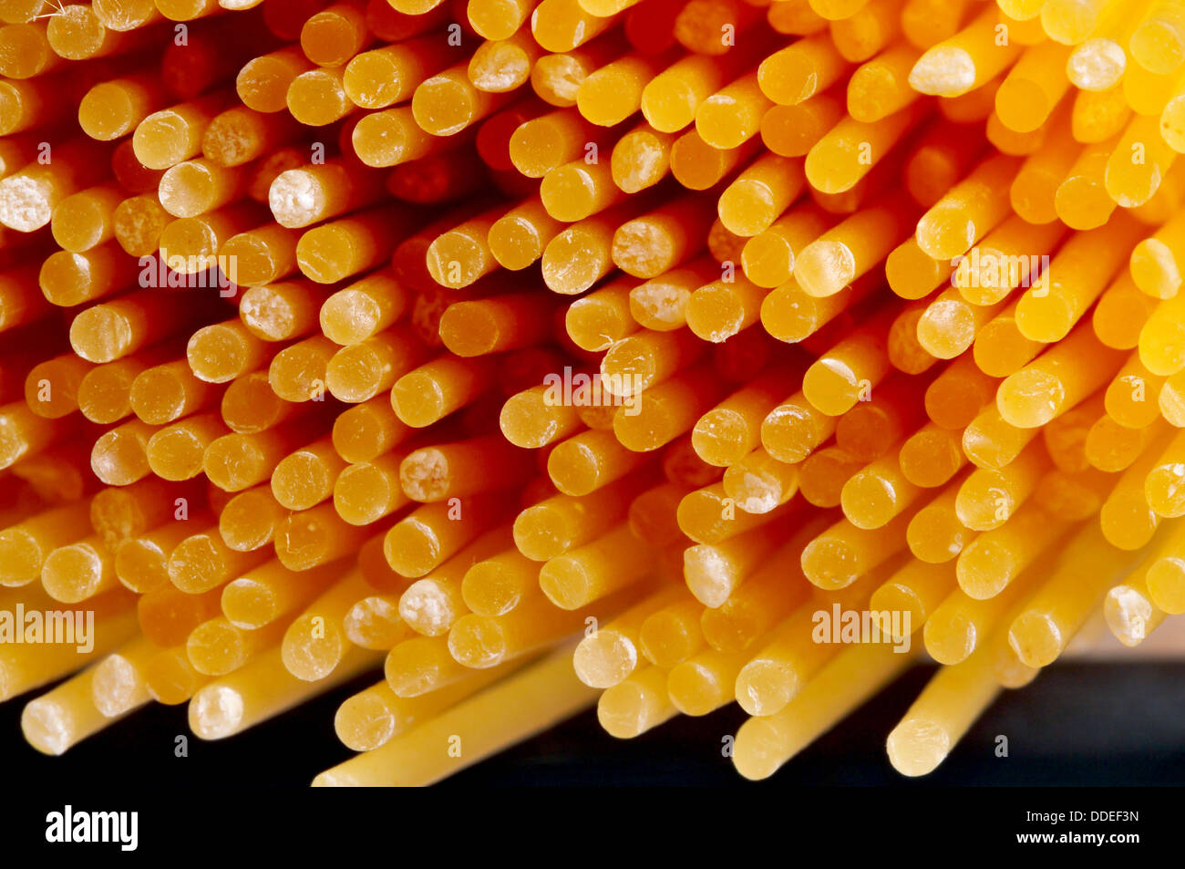 Extreme Makroaufnahme einige Spaghetti Nudeln Stockfoto