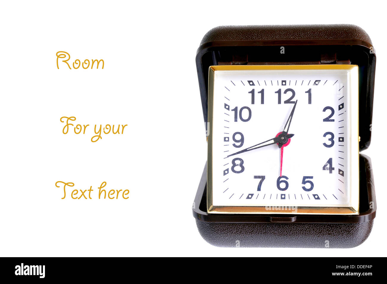 Makroaufnahme eines Weckers auf weiß Stockfoto