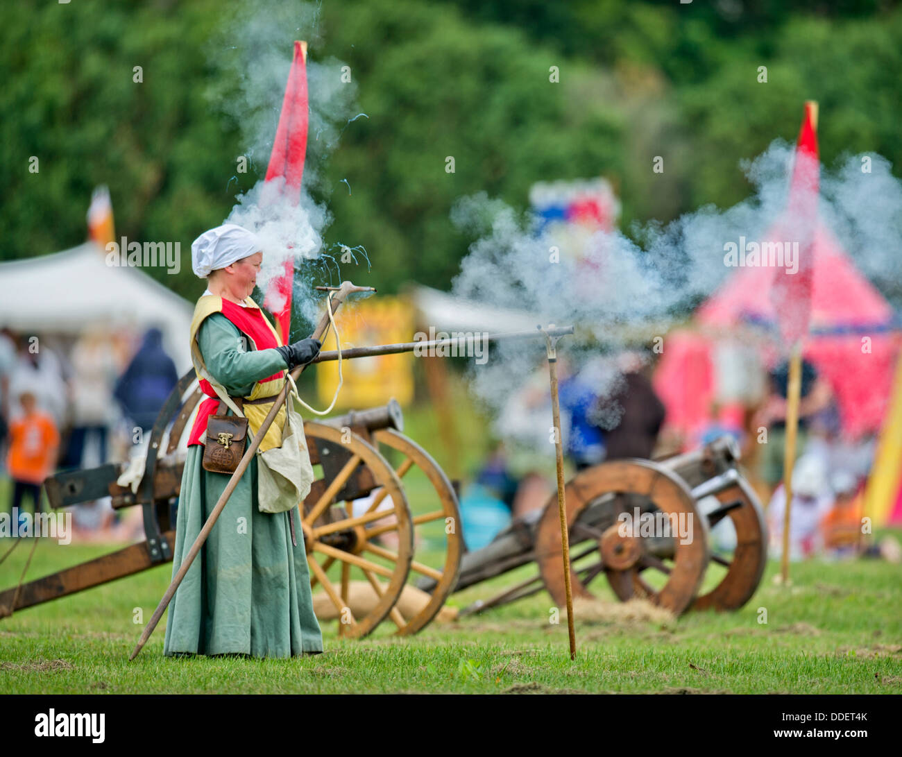 Der "Berkeley Scharmützel" mittelalterlichen Reinactments in Berkeley Castle in der Nähe von Gloucester wo der 500. Jahrestag der Schlacht von Fl Stockfoto