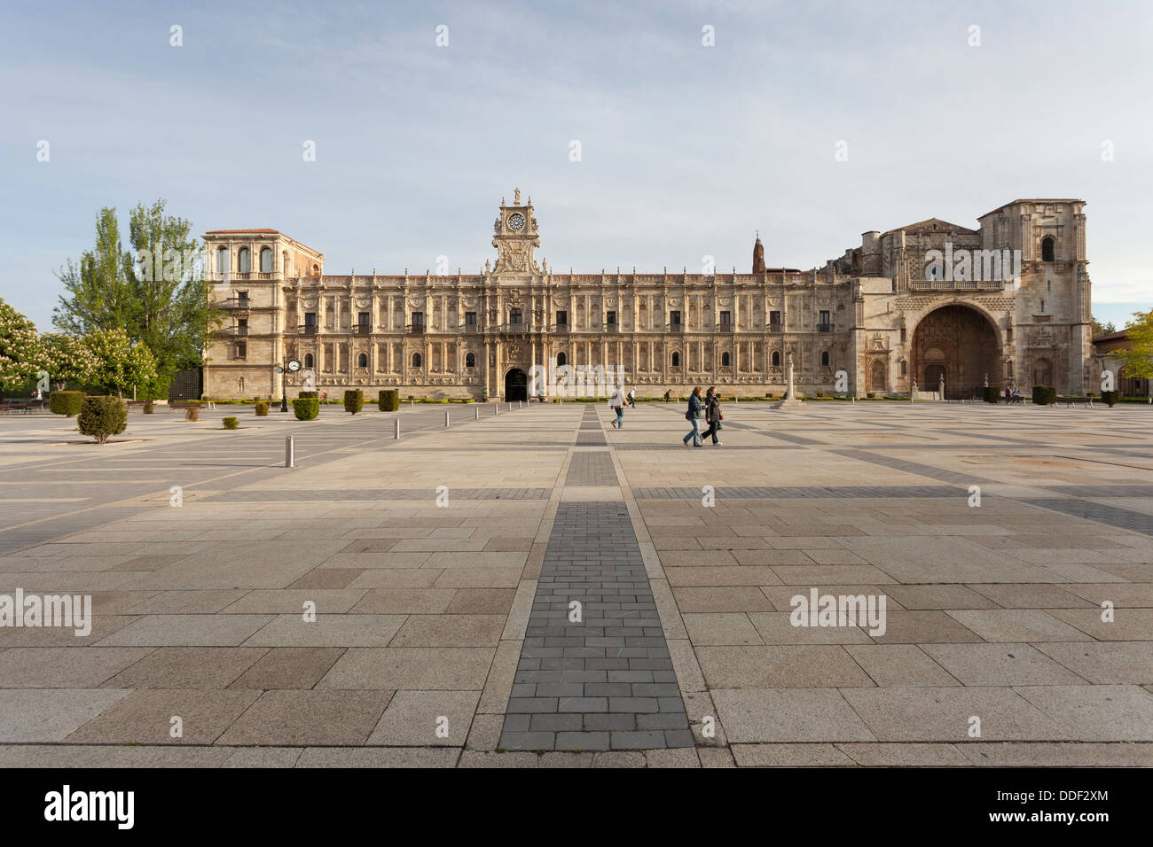 Am frühen Morgen in den Parador de León (Kloster von San Marcos) - Plaza San Marcos, León, Kastilien und León, Spanien Stockfoto