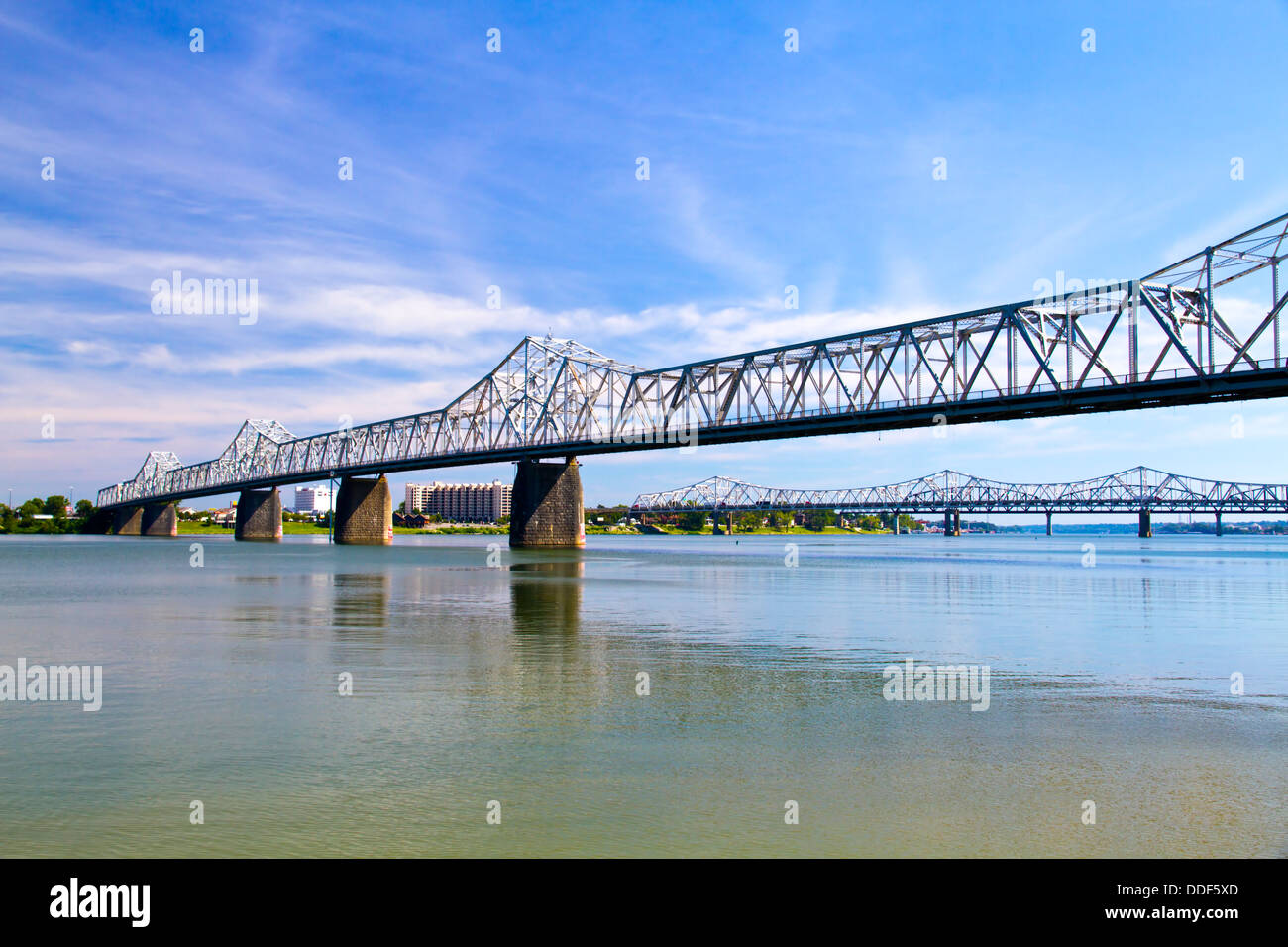 Brücke über den Ohio River zwischen Kentucky und Indiana Stockfoto