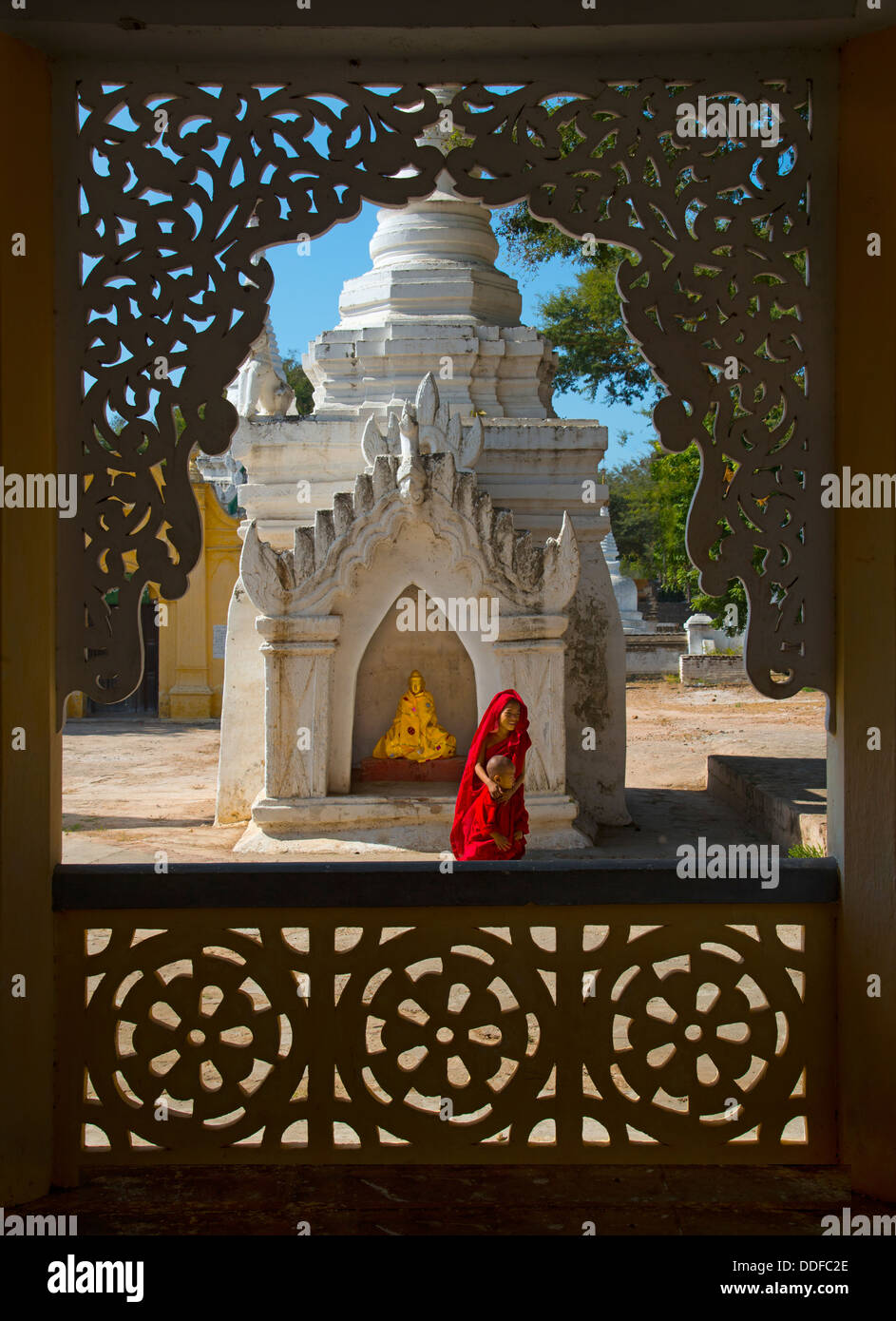 Kindermönche in Myanmar Bagan antike Tempel Zone Stockfoto