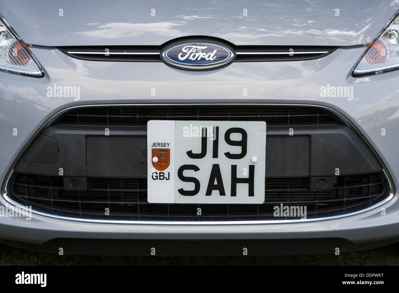 Jersey-Kennzeichen auf einem privaten Auto Stockfoto