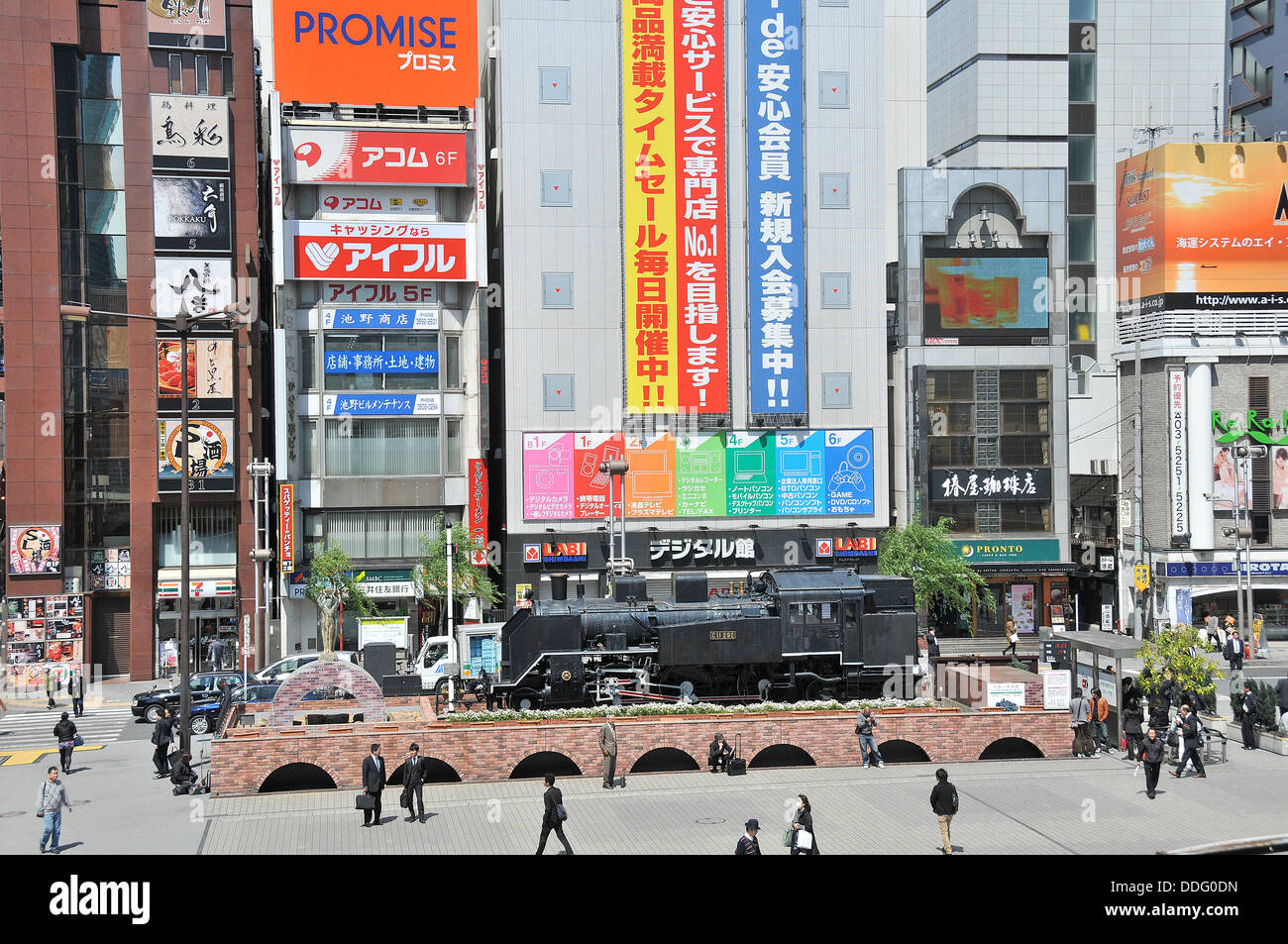 alte Dampflok auf SL Plaza Shimbashi Tokio Japan Stockfoto