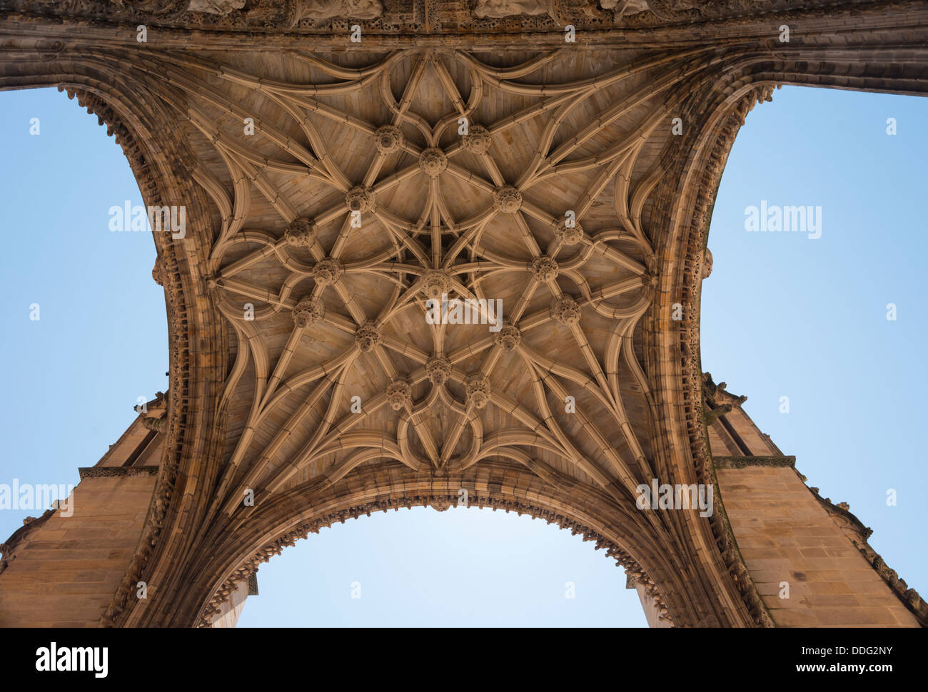Eingangsbogen Backstein-Kathedrale Sainte-Cécile, ein UNESCO-Weltkulturerbe in Albi, Tarn Bezirk von Frankreich Stockfoto