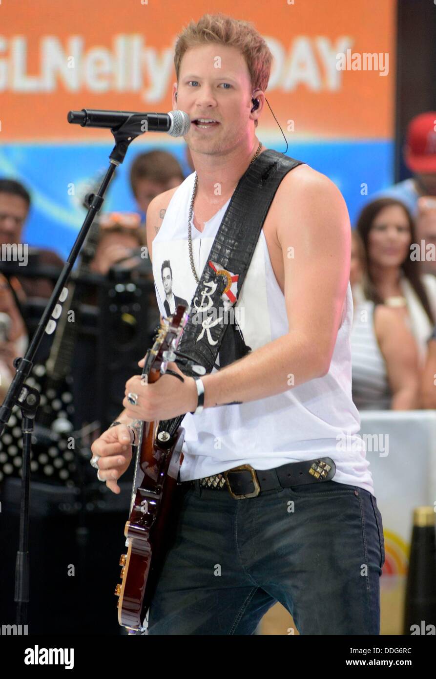 New York, NY. 2. September 2013. Brian Kelly bei Talkshow auftritt für NBC heute zeigen Konzert mit Florida Georgia Line und Nelly, Rockefeller Plaza, New York, NY 2. September 2013. Bildnachweis: Derek Sturm/Everett Collection/Alamy Live-Nachrichten Stockfoto