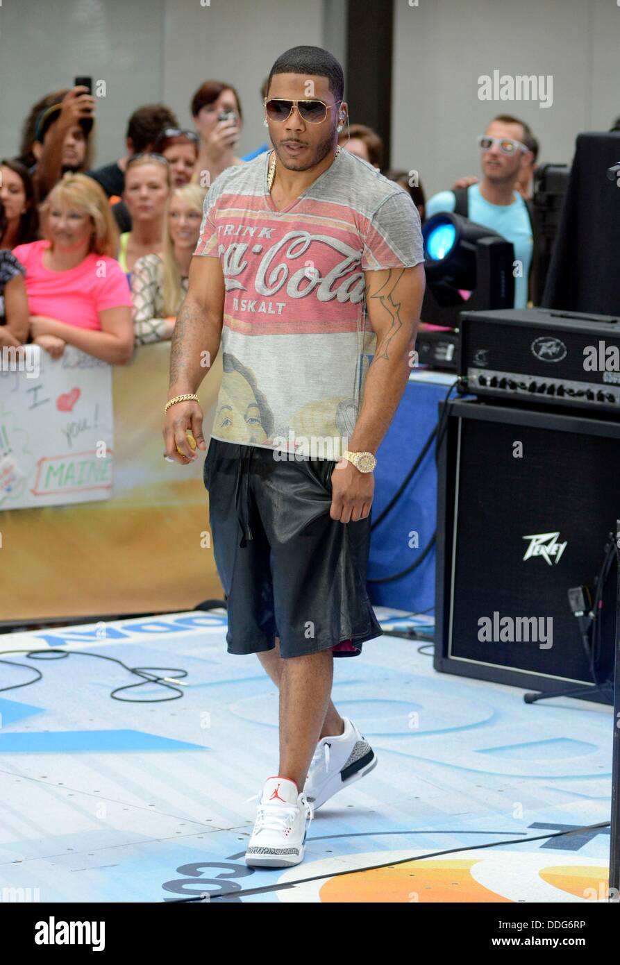 New York, NY. 2. September 2013. Nelly bei Talkshow auftritt für NBC heute zeigen Konzert mit Florida Georgia Line und Nelly, Rockefeller Plaza, New York, NY 2. September 2013. Bildnachweis: Derek Sturm/Everett Collection/Alamy Live-Nachrichten Stockfoto