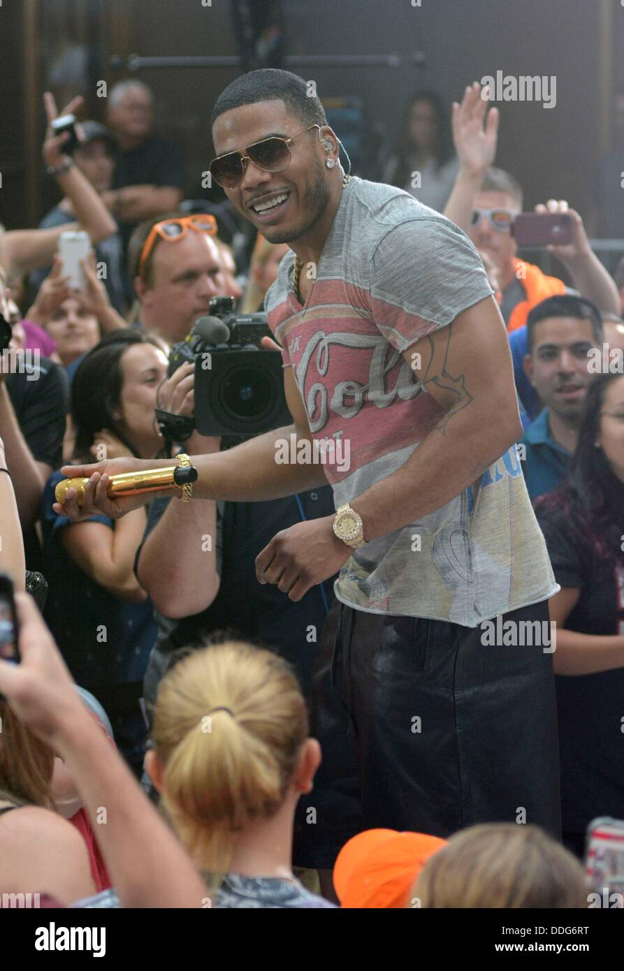 New York, NY. 2. September 2013. Nelly bei Talkshow auftritt für NBC heute zeigen Konzert mit Florida Georgia Line und Nelly, Rockefeller Plaza, New York, NY 2. September 2013. Bildnachweis: Derek Sturm/Everett Collection/Alamy Live-Nachrichten Stockfoto