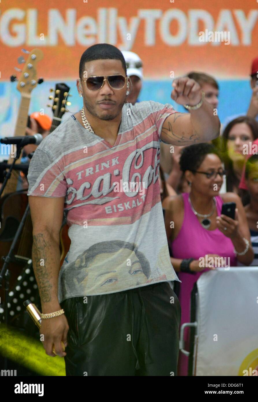New York, NY. 2. September 2013. Nelly bei Talkshow auftritt für NBC heute zeigen Konzert mit Florida Georgia Line und Nelly, Rockefeller Plaza, New York, NY 2. September 2013. Bildnachweis: Derek Sturm/Everett Collection/Alamy Live-Nachrichten Stockfoto